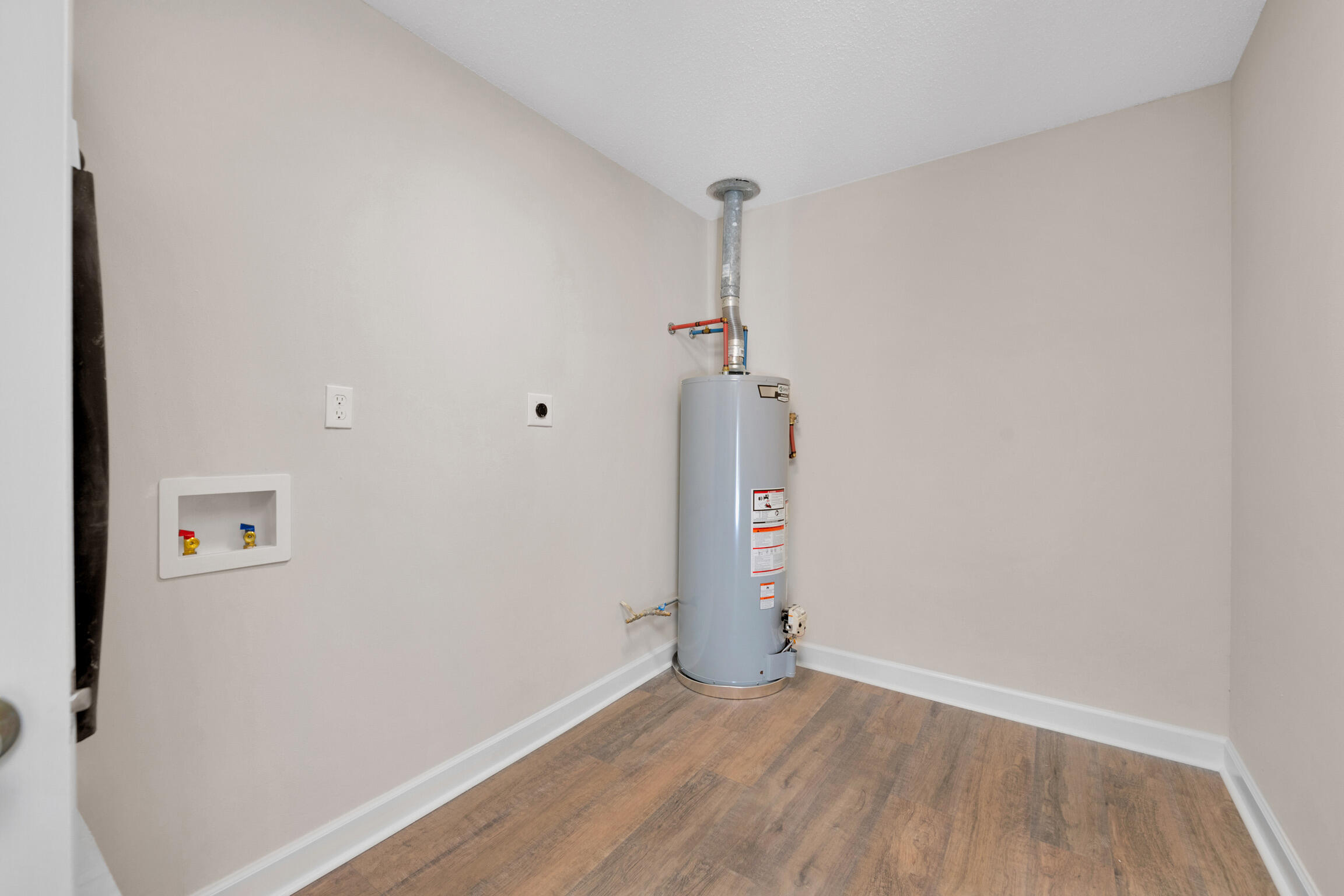 OAK TREE PARK - Residential