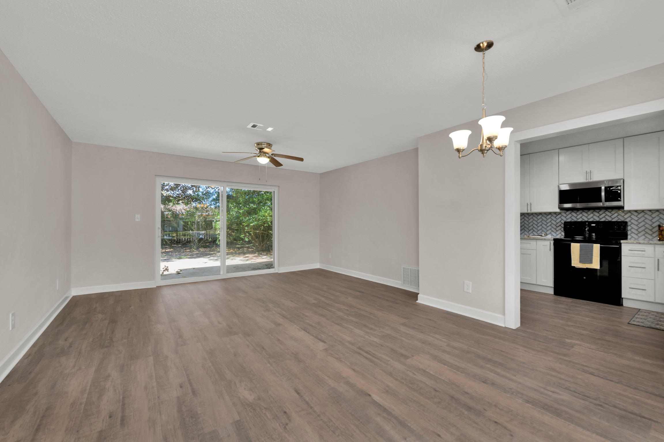 OAK TREE PARK - Residential