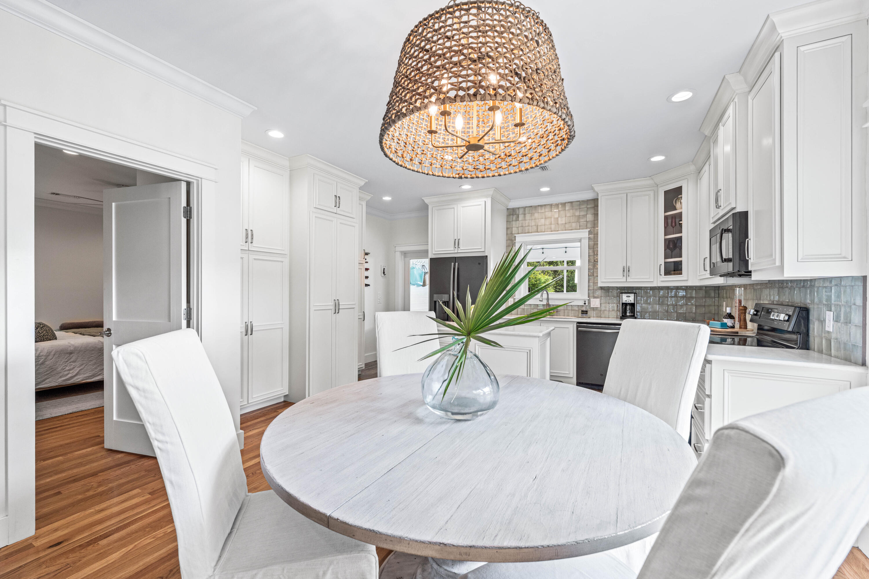 MAGNOLIA BEACH - Residential