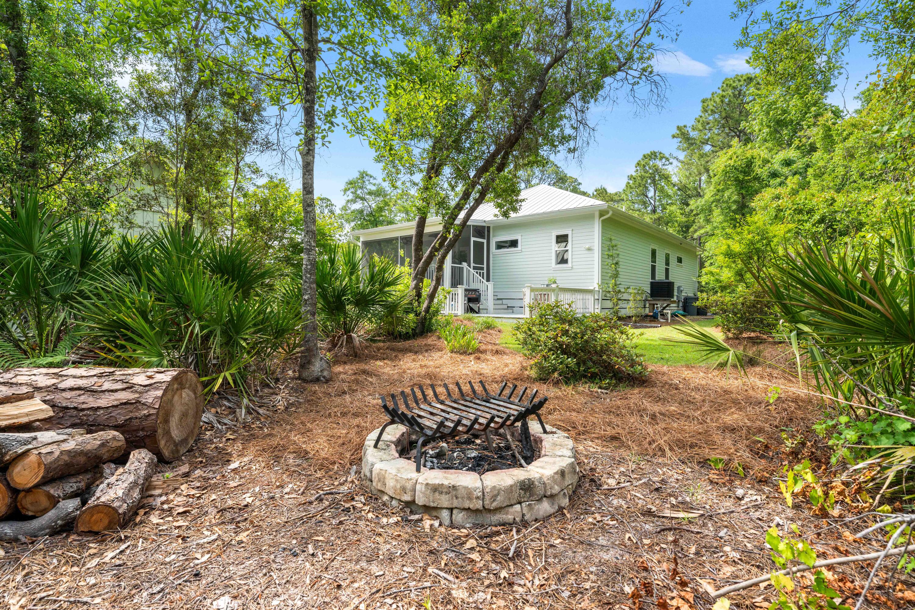 MAGNOLIA BEACH - Residential