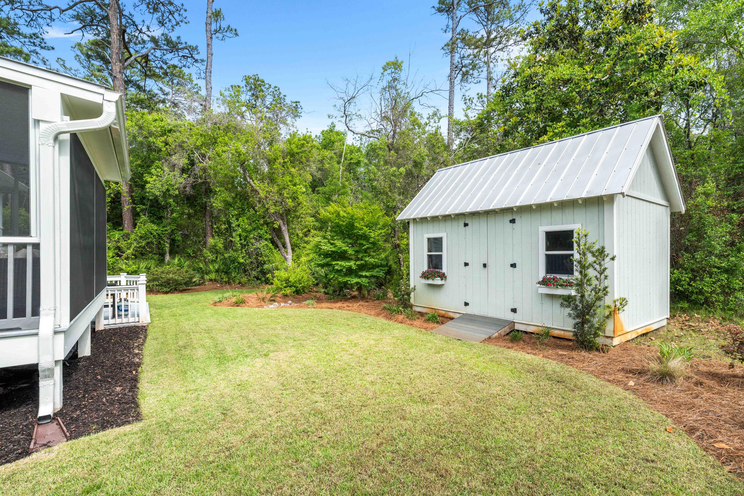 MAGNOLIA BEACH - Residential