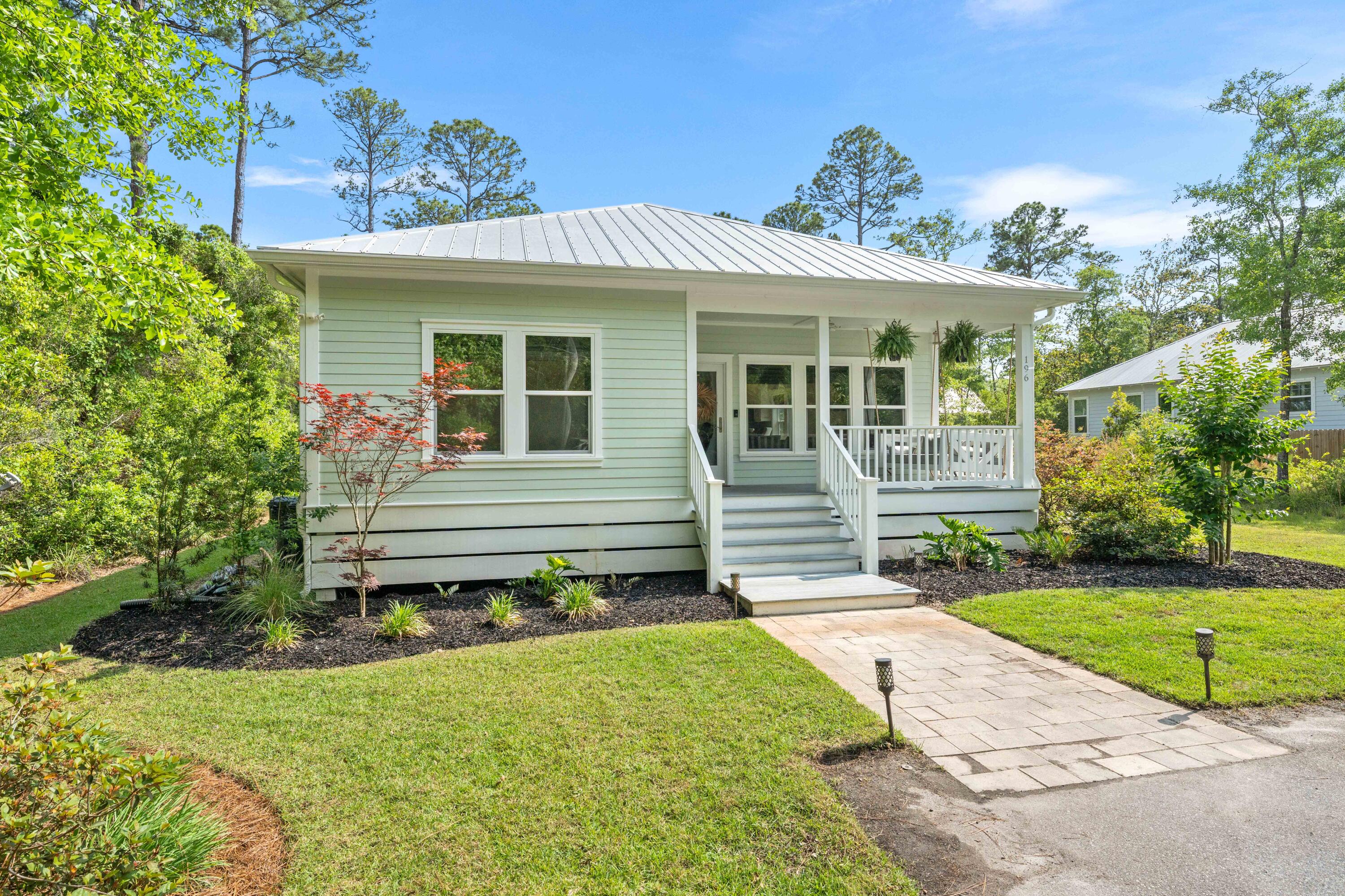 MAGNOLIA BEACH - Residential