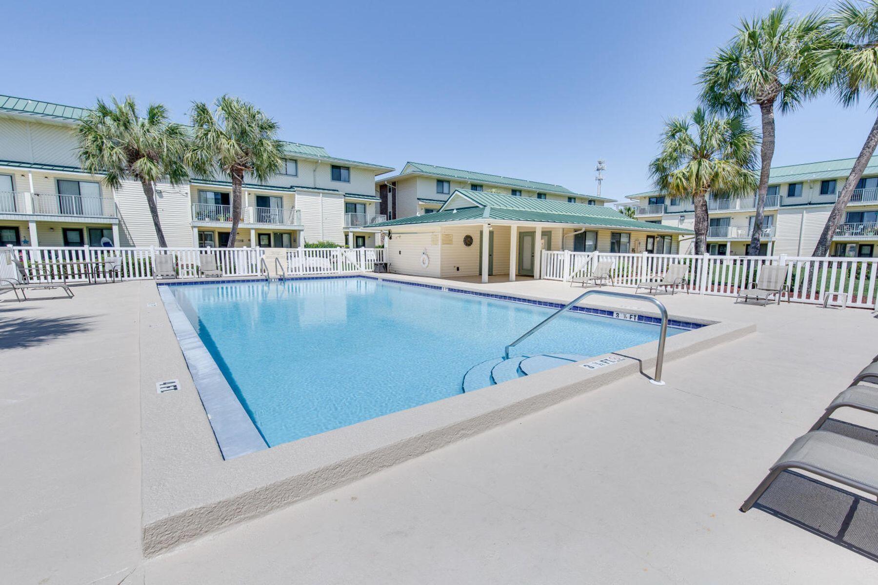 SANDPRINTS CONDO - Residential