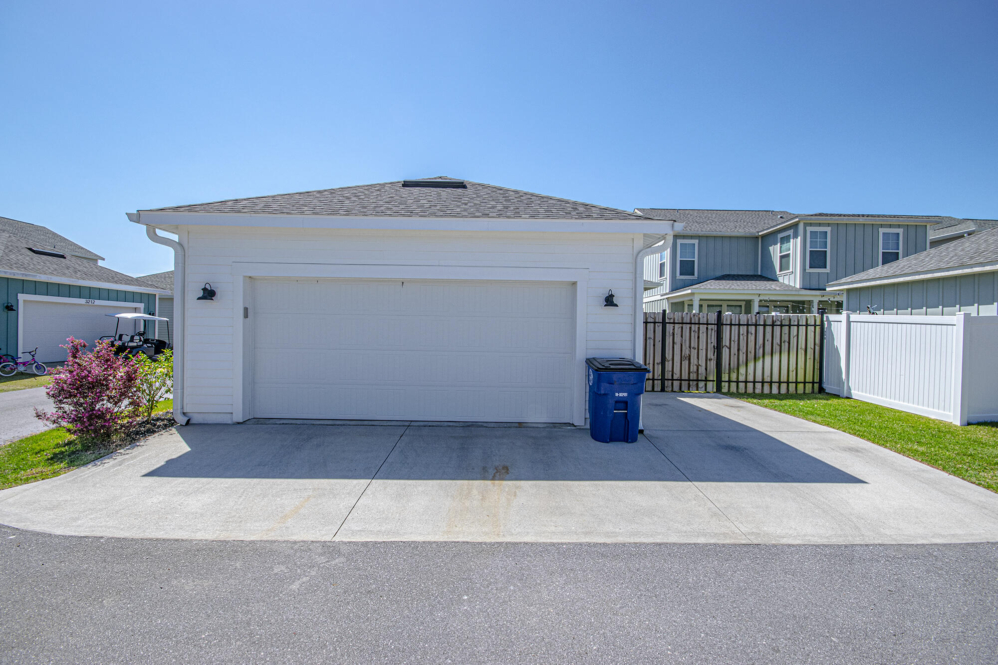 SWEET BAY - Residential