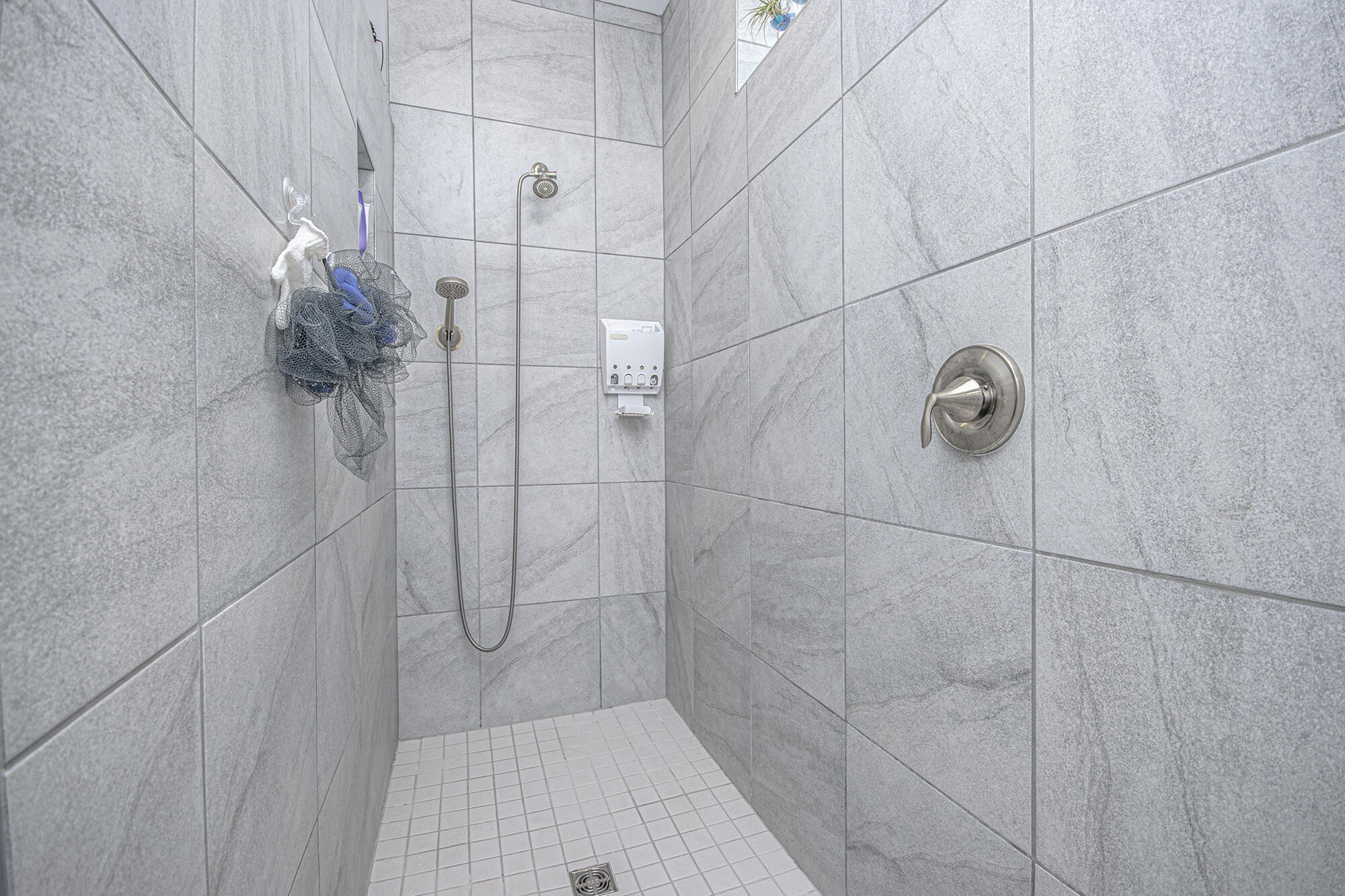 SWEET BAY - Residential