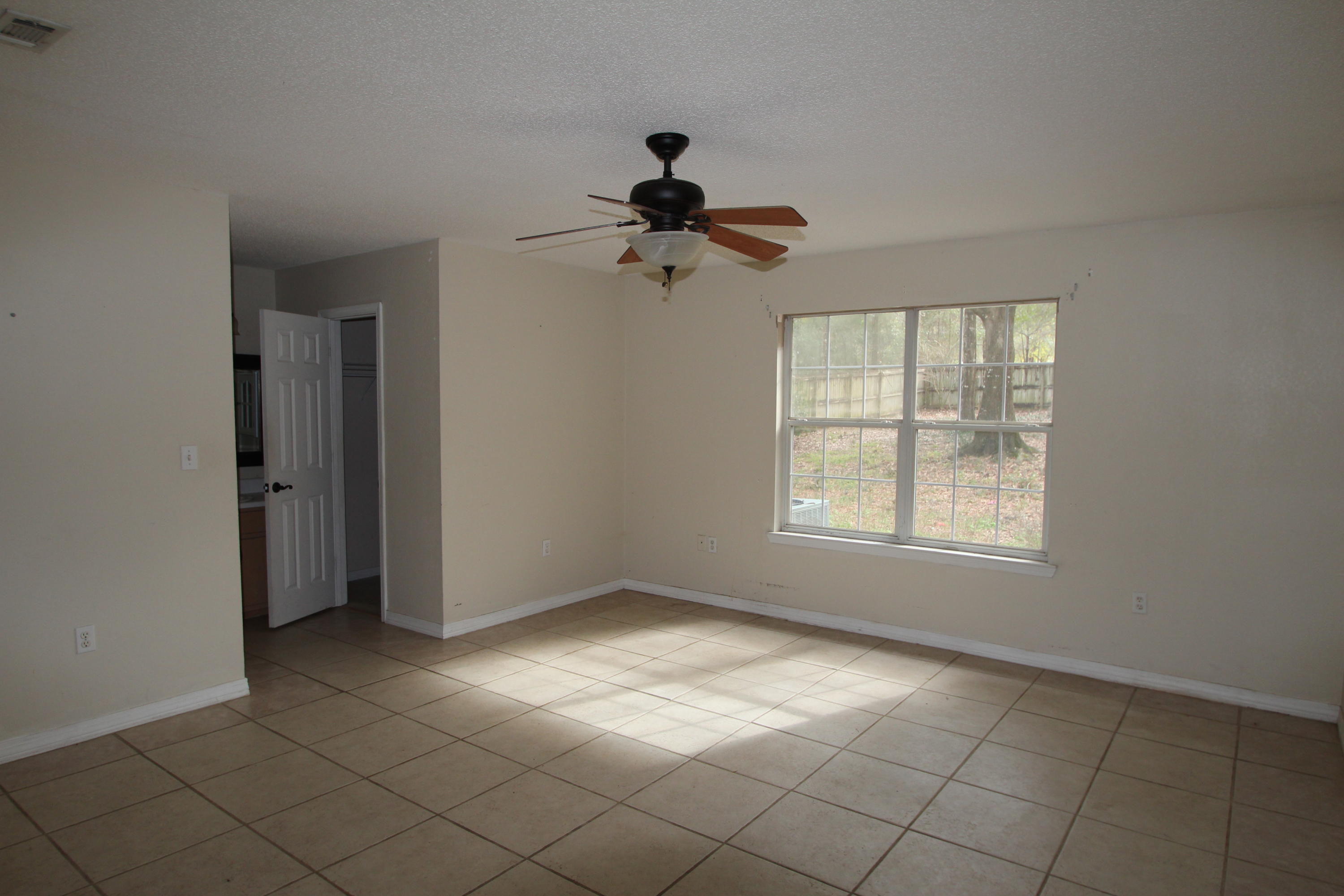 ROLLING HILLS ESTATES - Residential