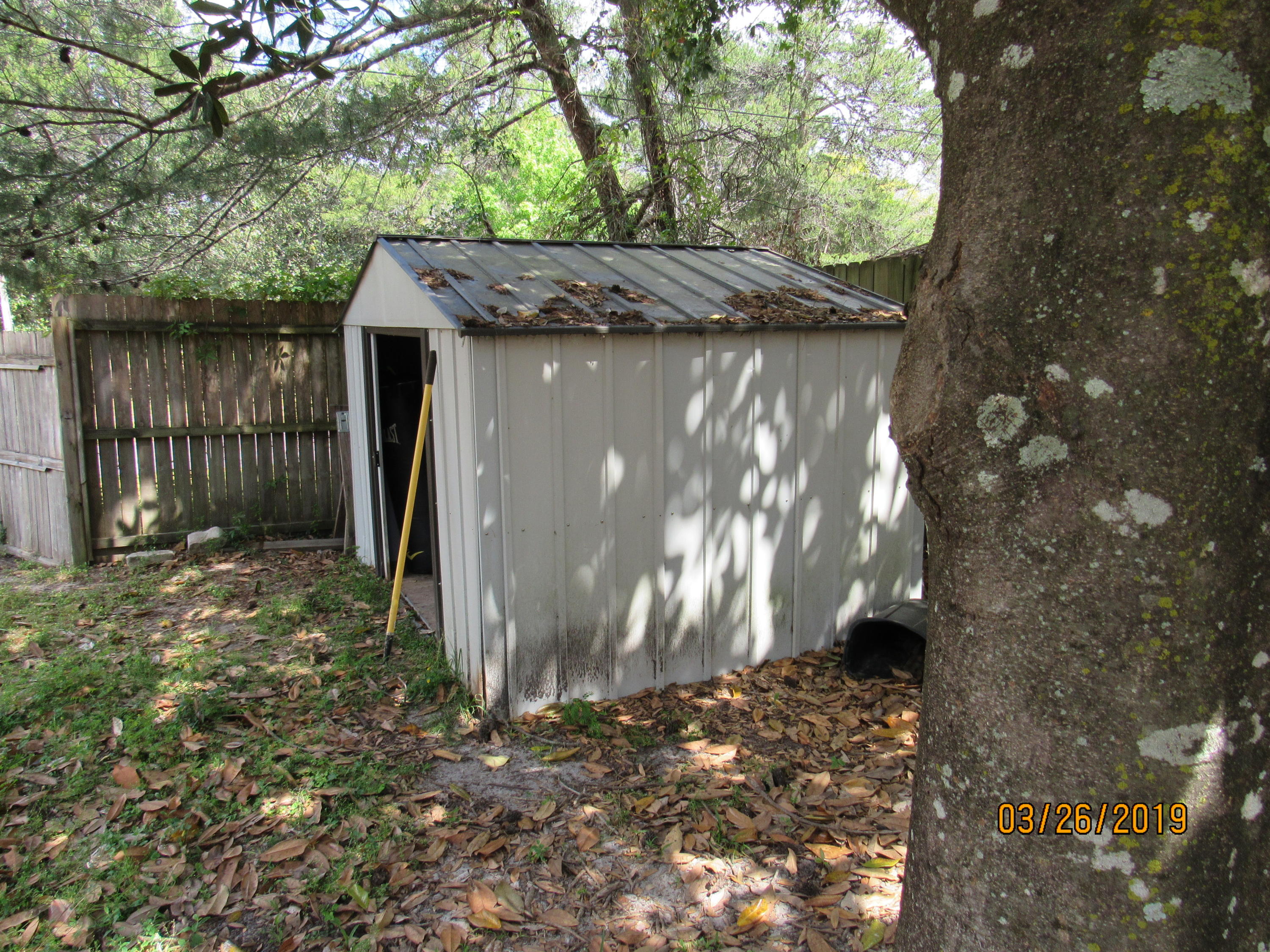 PINE FOREST - Residential Lease