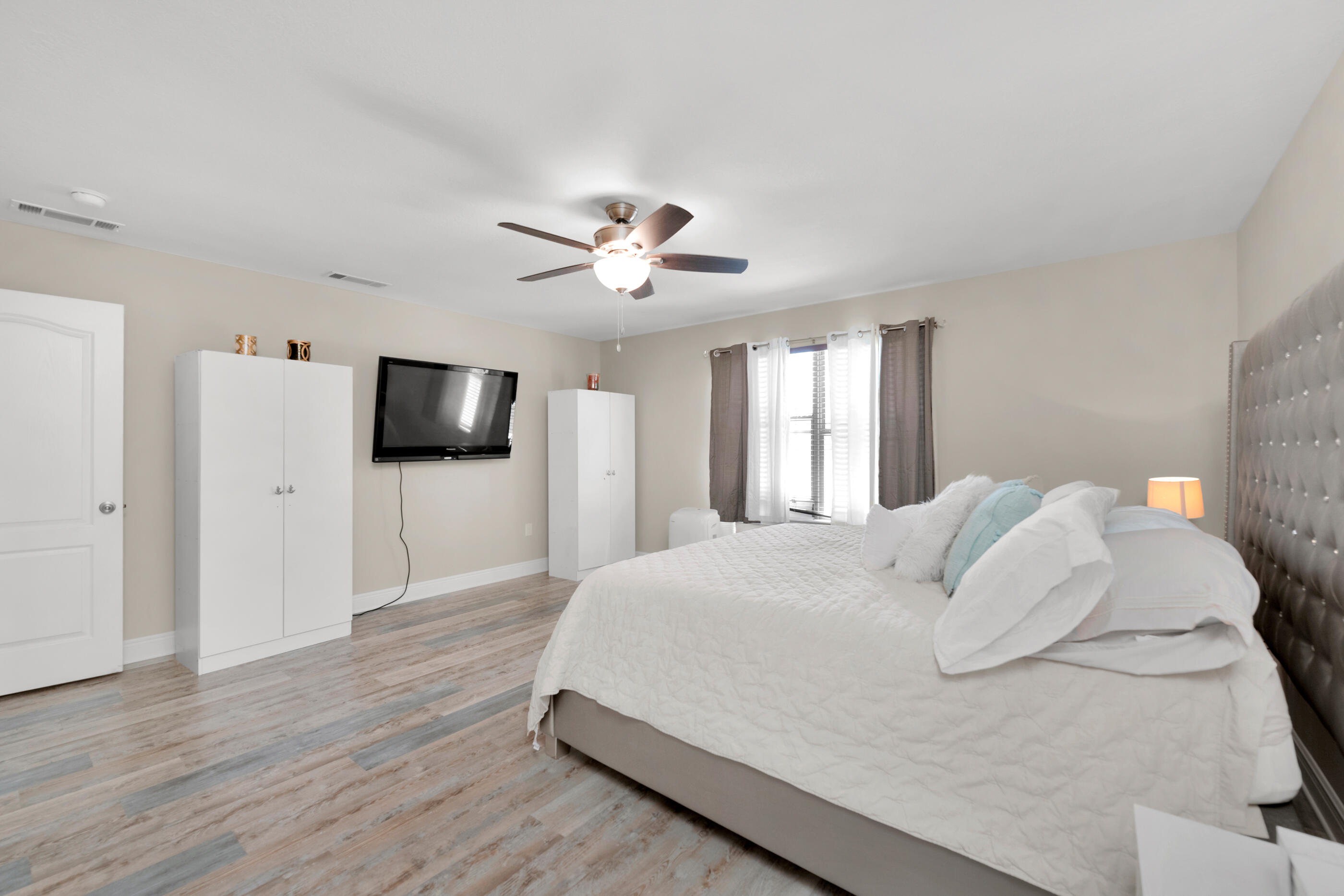 LA MESA AT HIDDEN CREEK - Residential