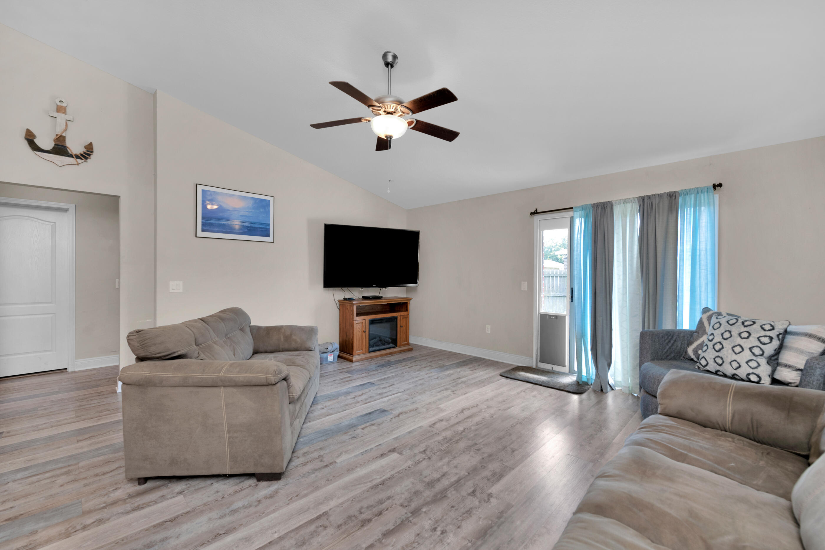 LA MESA AT HIDDEN CREEK - Residential