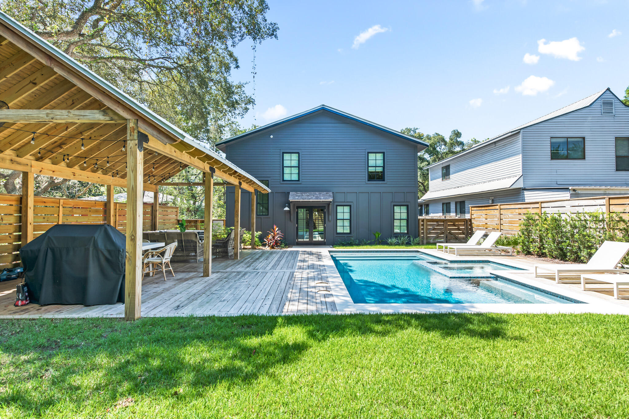 GRAYTON BEACH - Residential