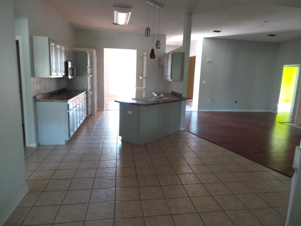 HOLLEY BY THE SEA - Residential