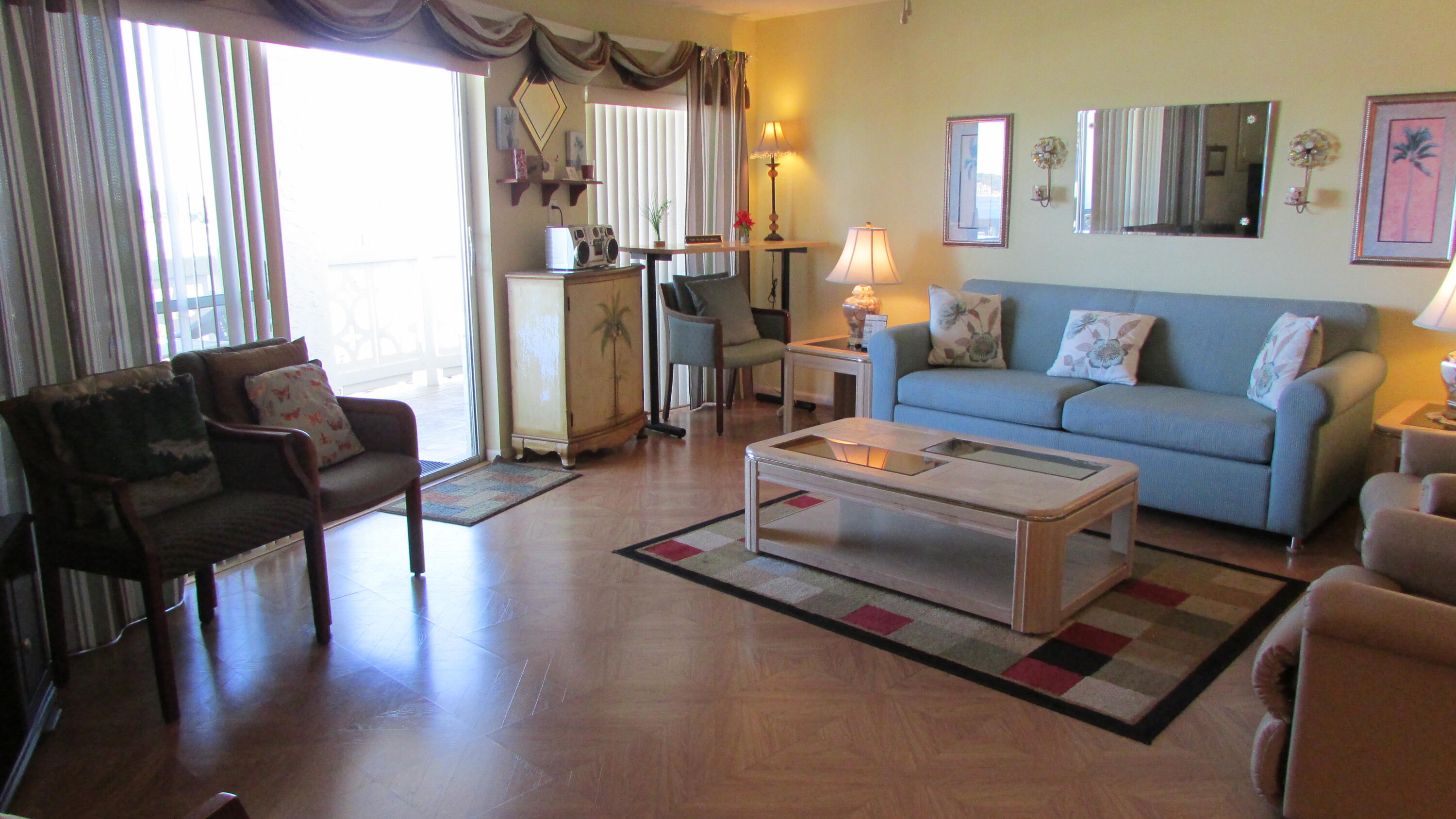 EL MATADOR CONDO - Residential