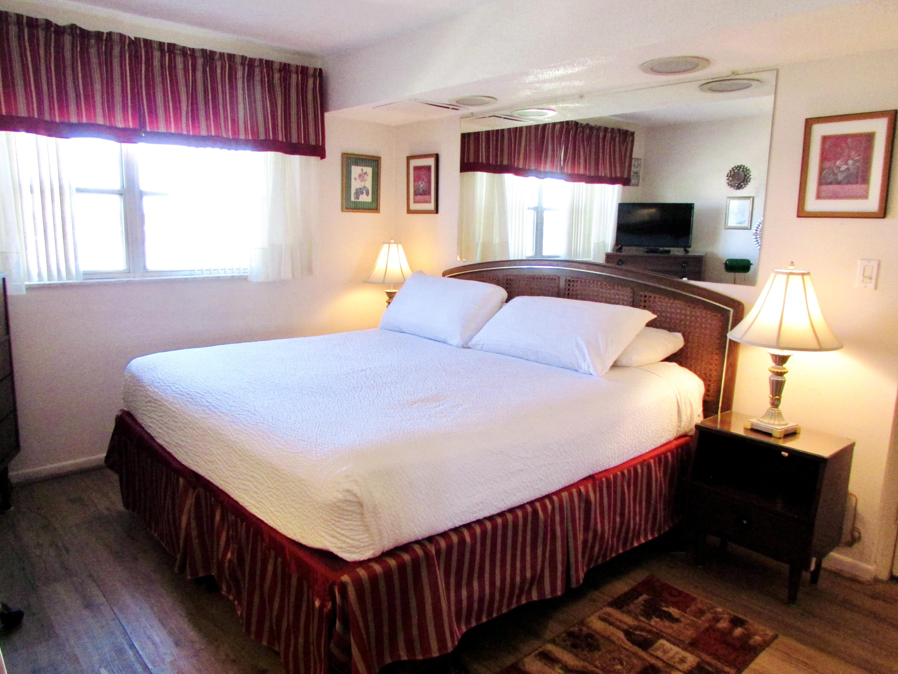 EL MATADOR CONDO - Residential