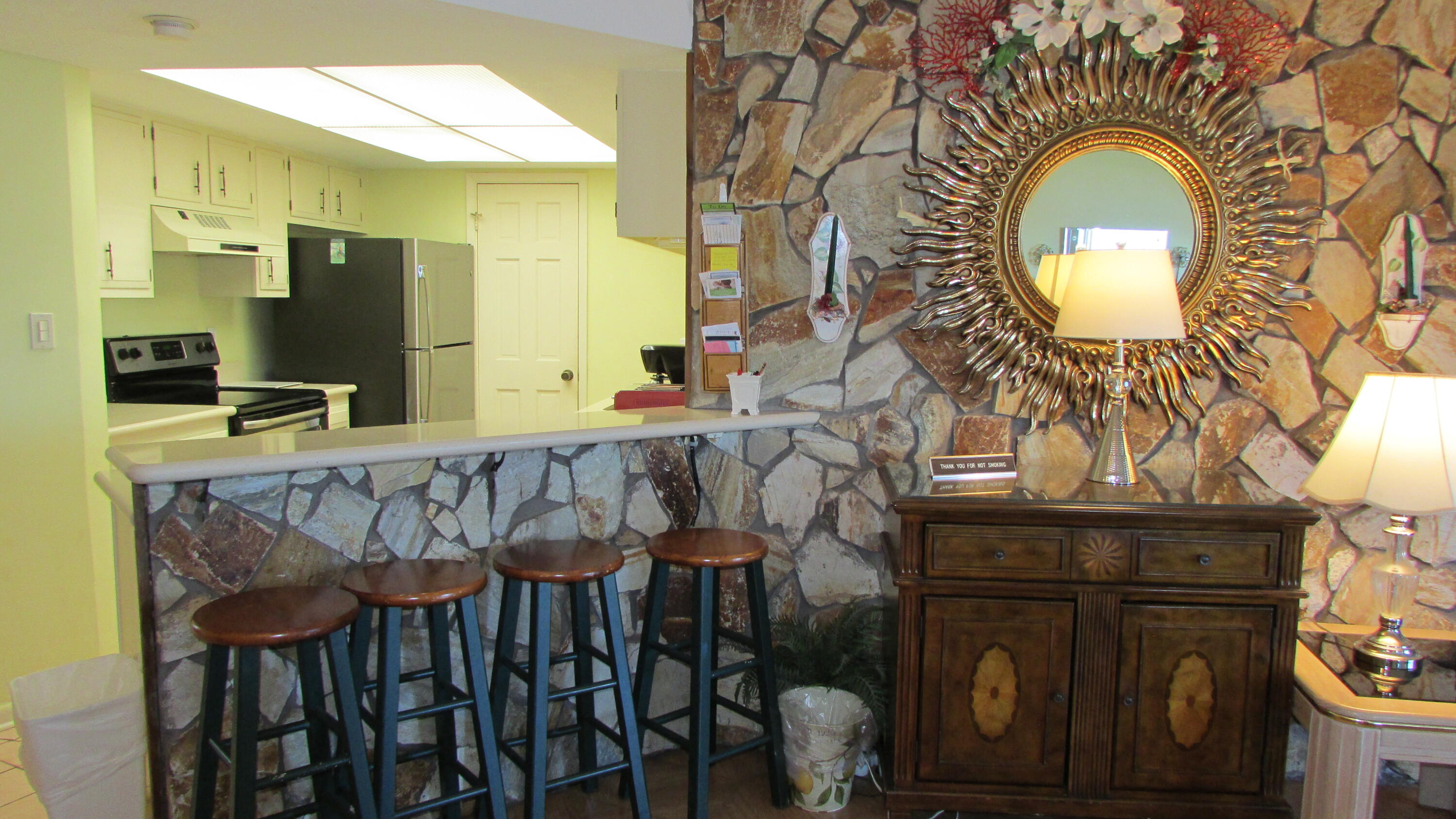 EL MATADOR CONDO - Residential