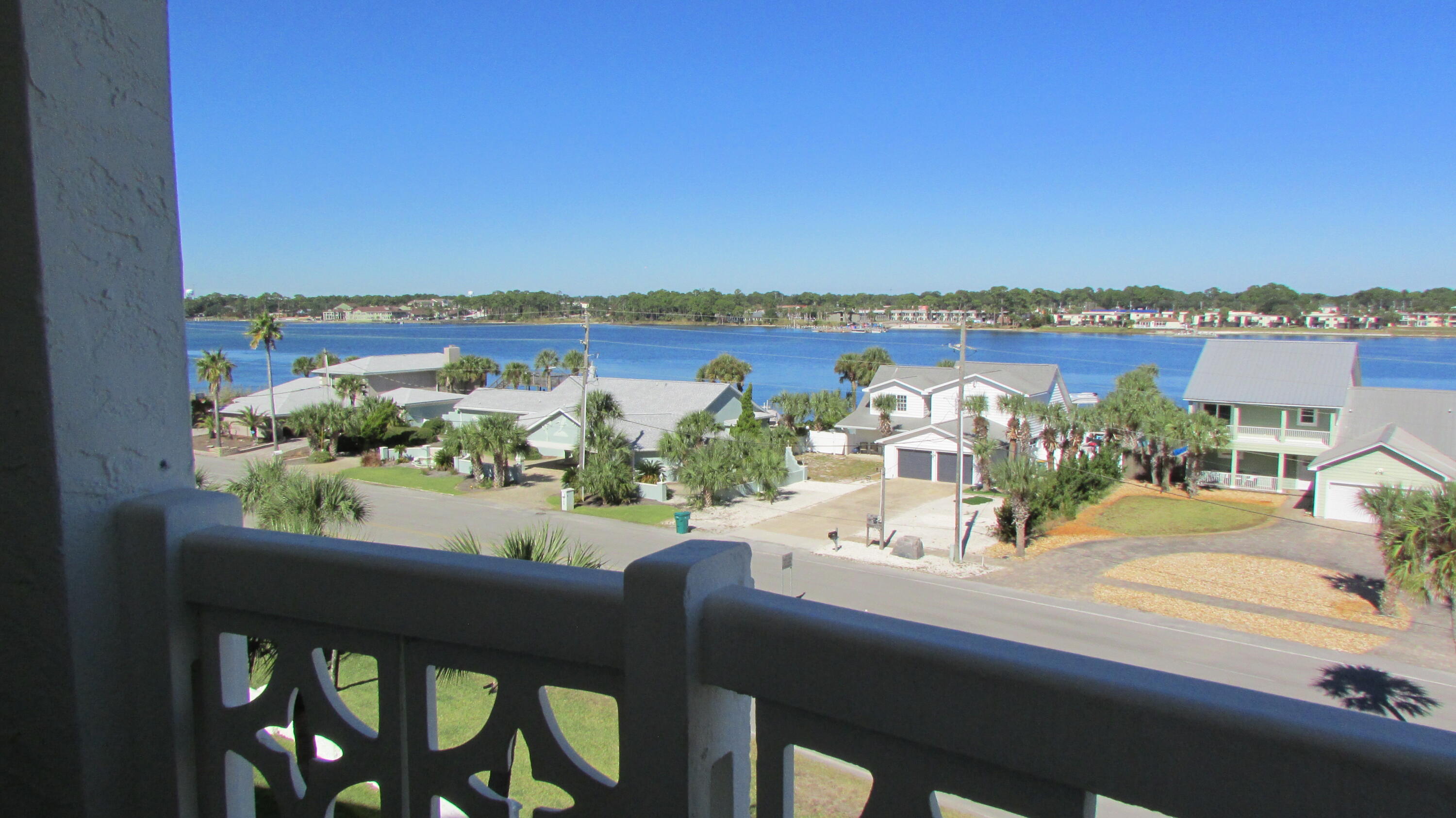 EL MATADOR CONDO - Residential