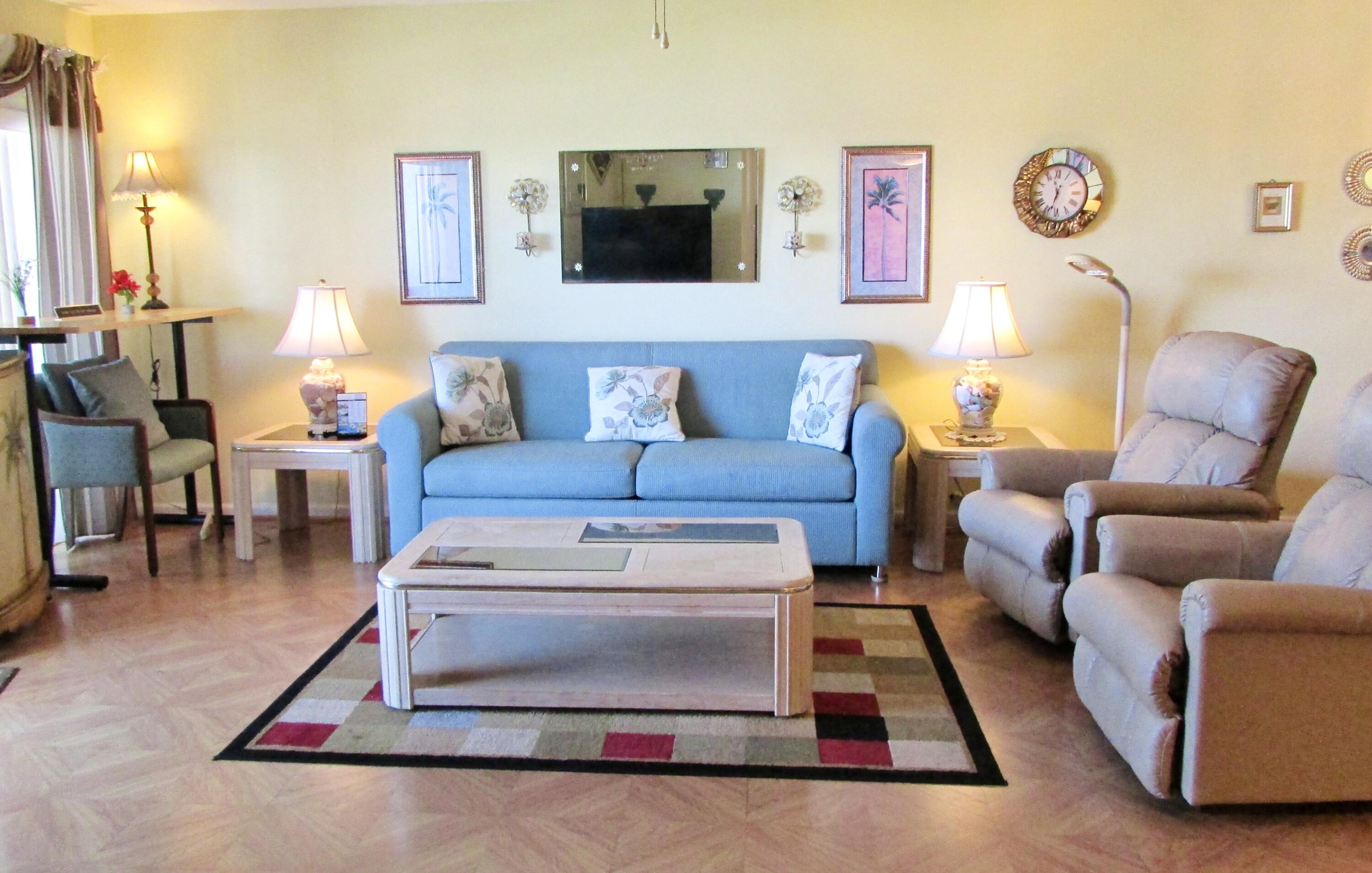 909 Santa Rosa Boulevard 555