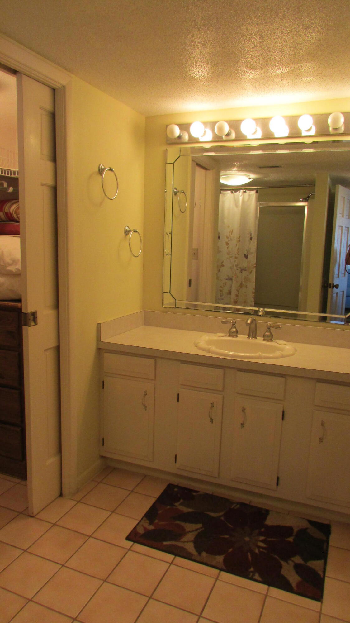 EL MATADOR CONDO - Residential