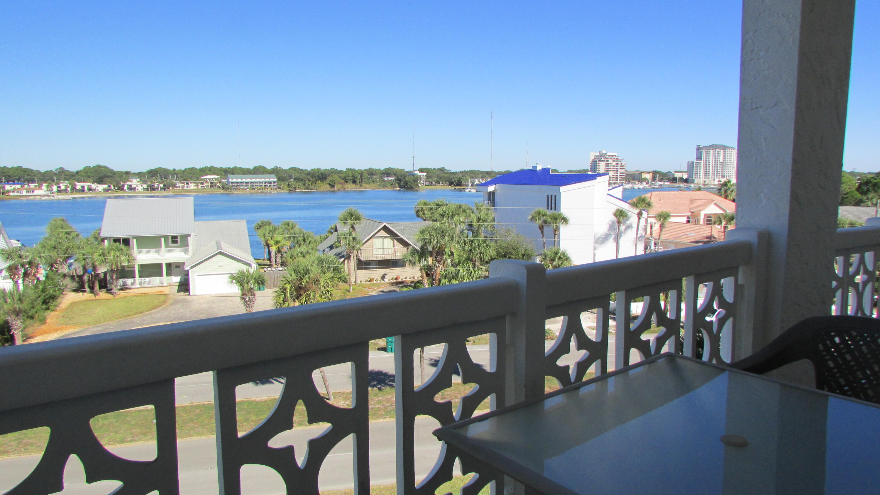 EL MATADOR CONDO - Residential