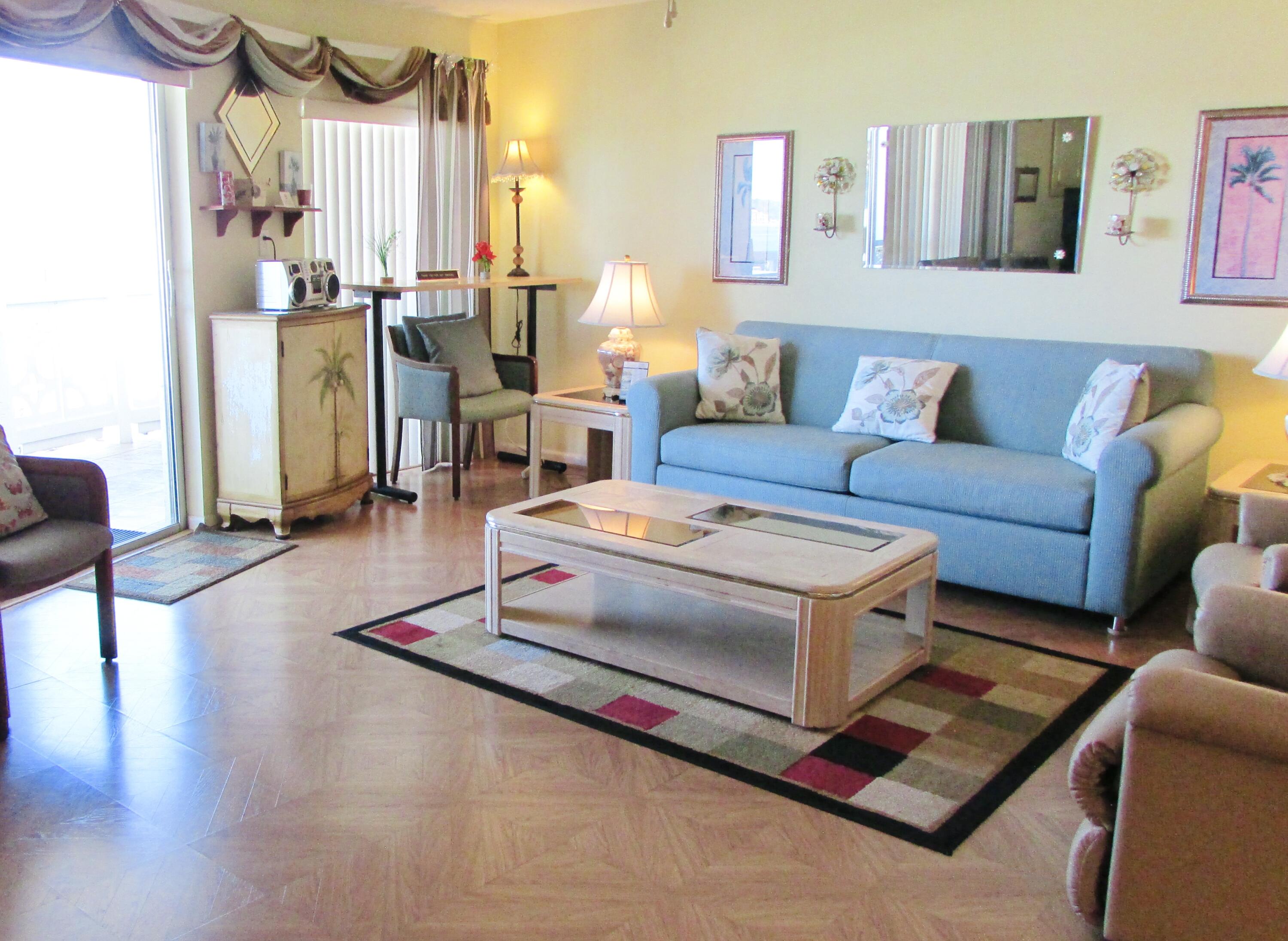 909 Santa Rosa Boulevard 555