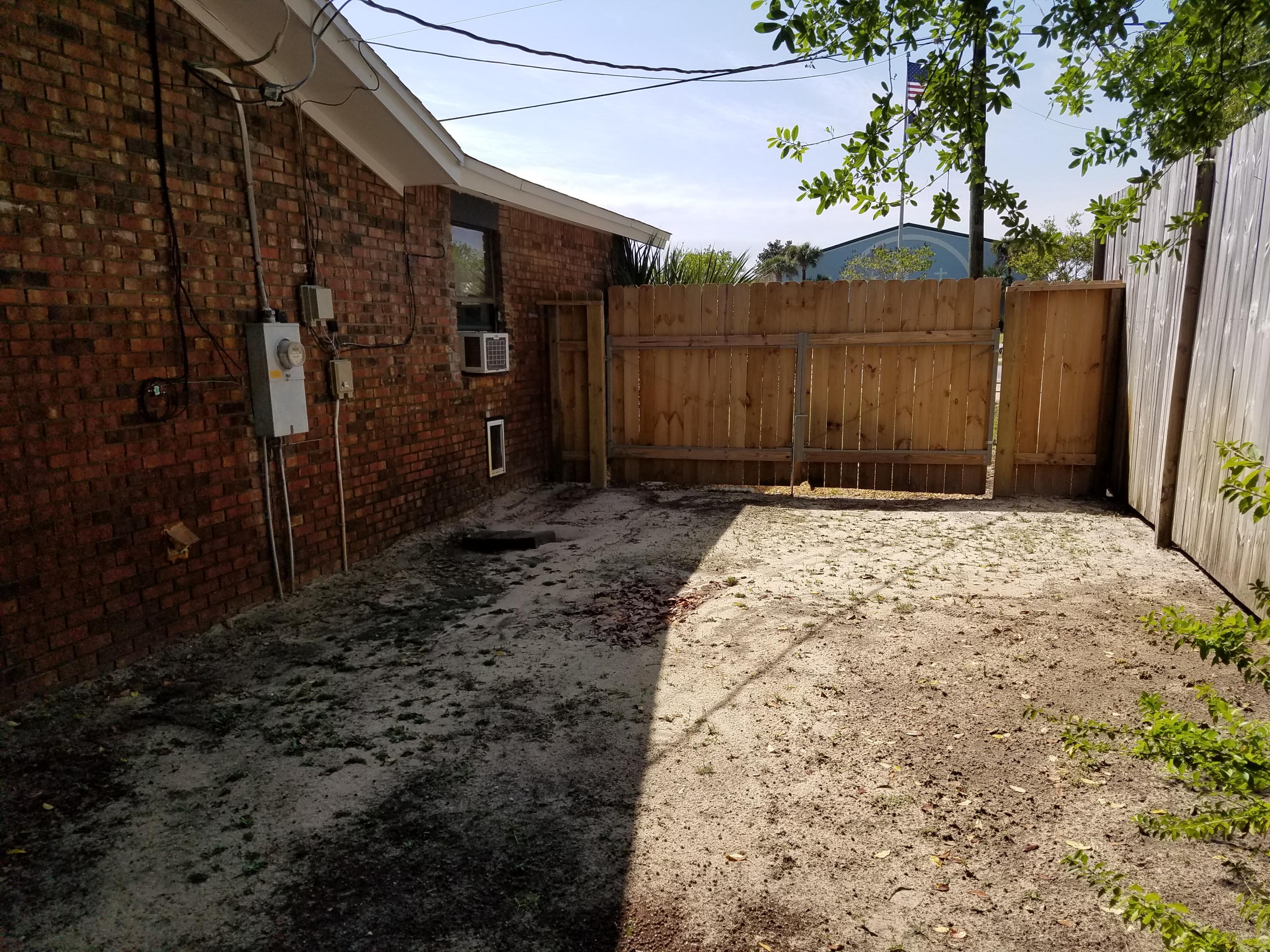 SPRING LAKE 2ND ADD - Residential