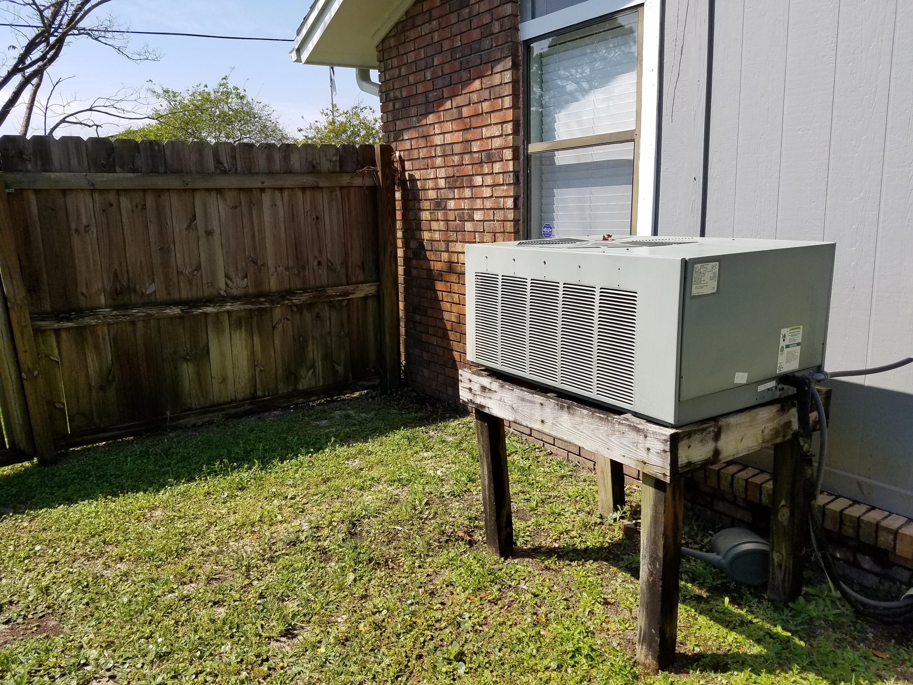 SPRING LAKE 2ND ADD - Residential