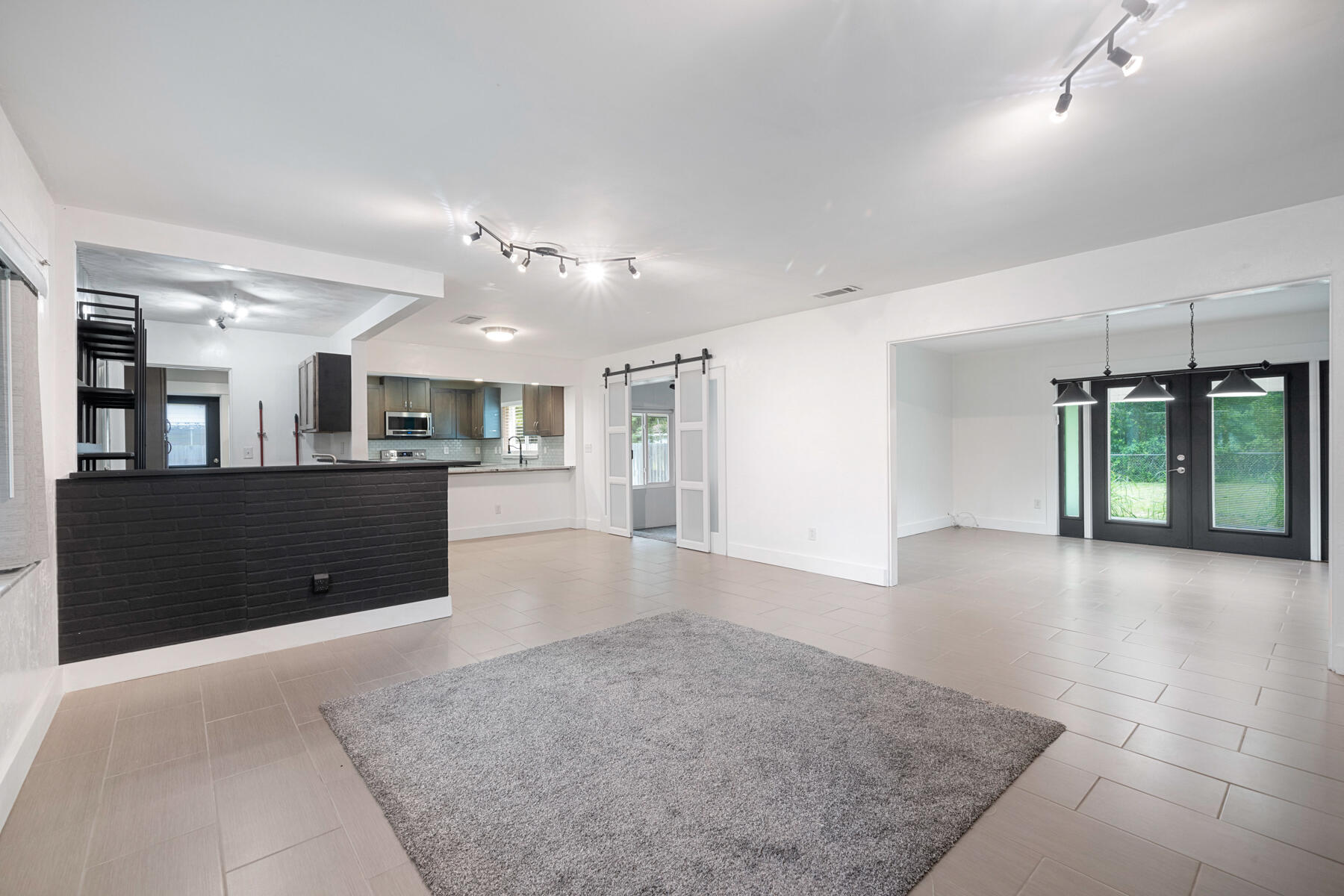 LONGWOOD S/D 1ST ADDN - Residential