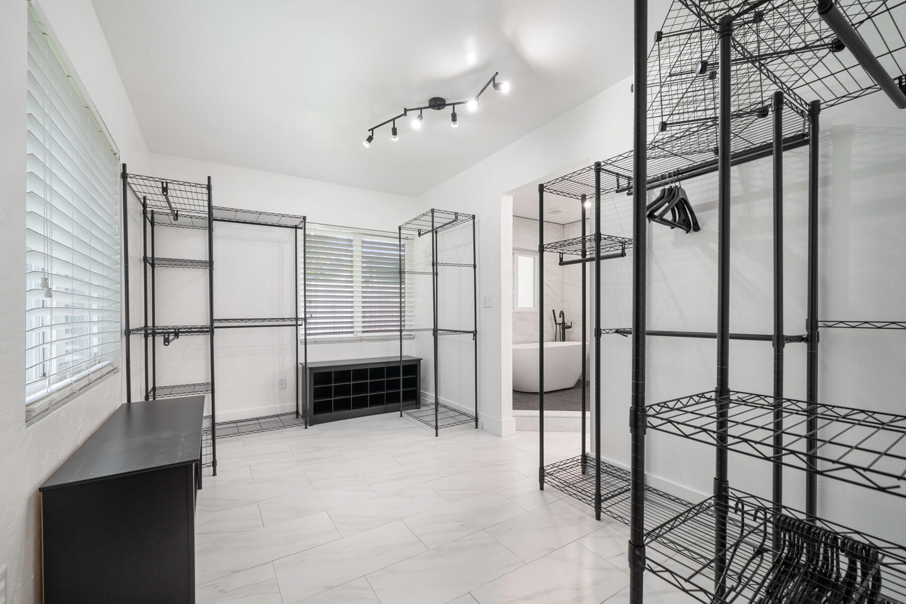 LONGWOOD S/D 1ST ADDN - Residential