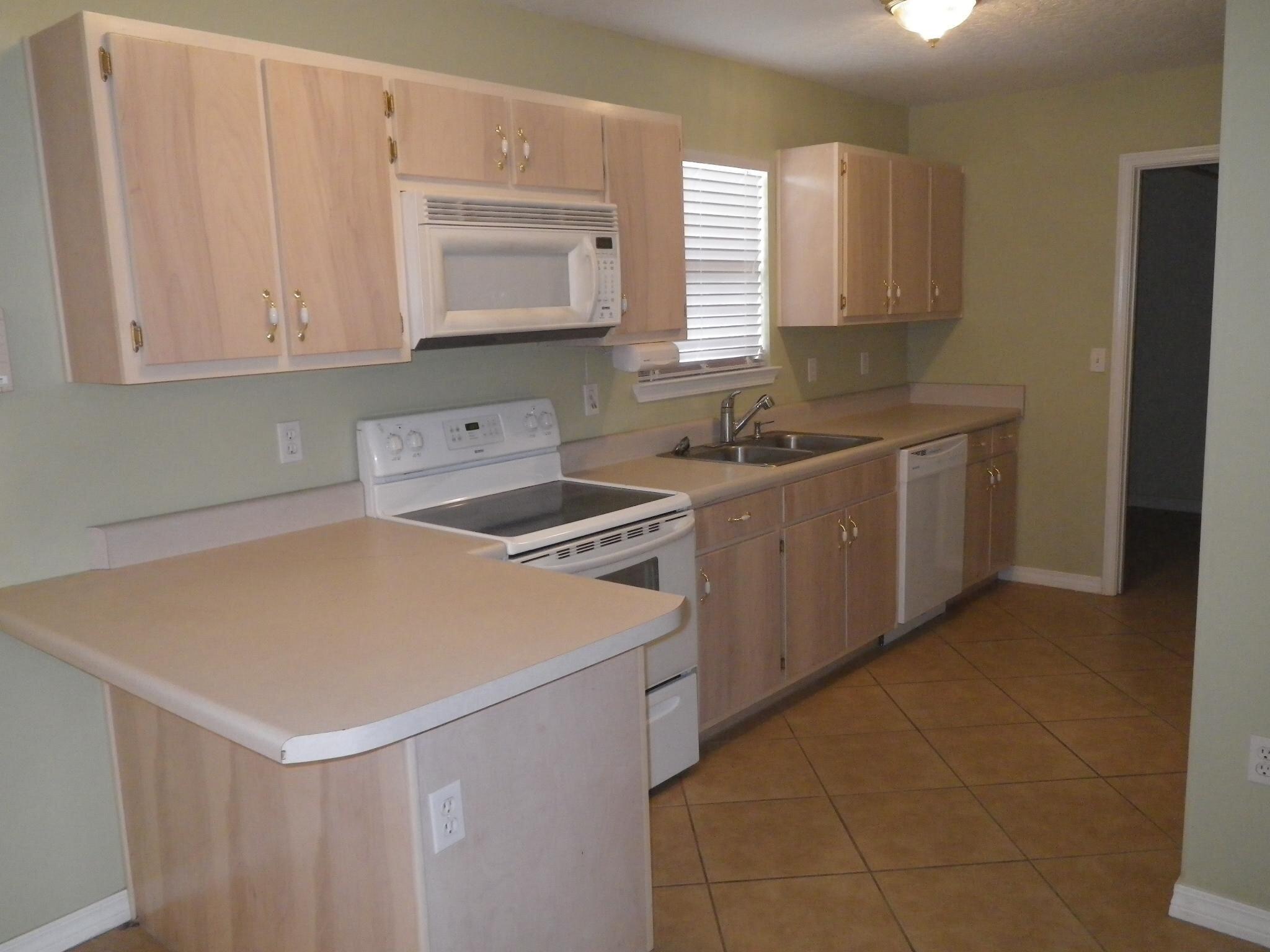 NAVARRE S/D 2ND ADDN - Residential