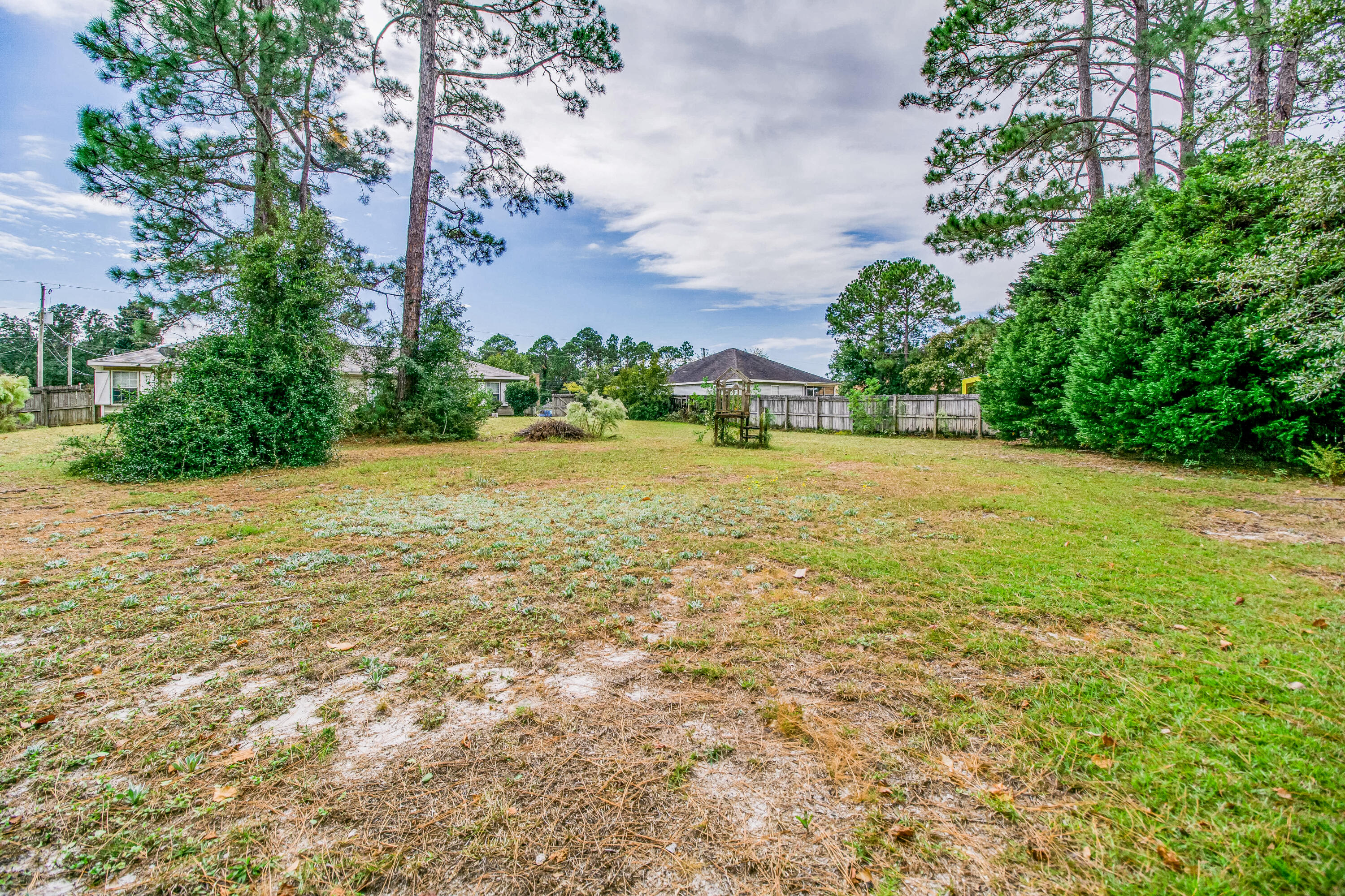 NAVARRE S/D 2ND ADDN - Residential