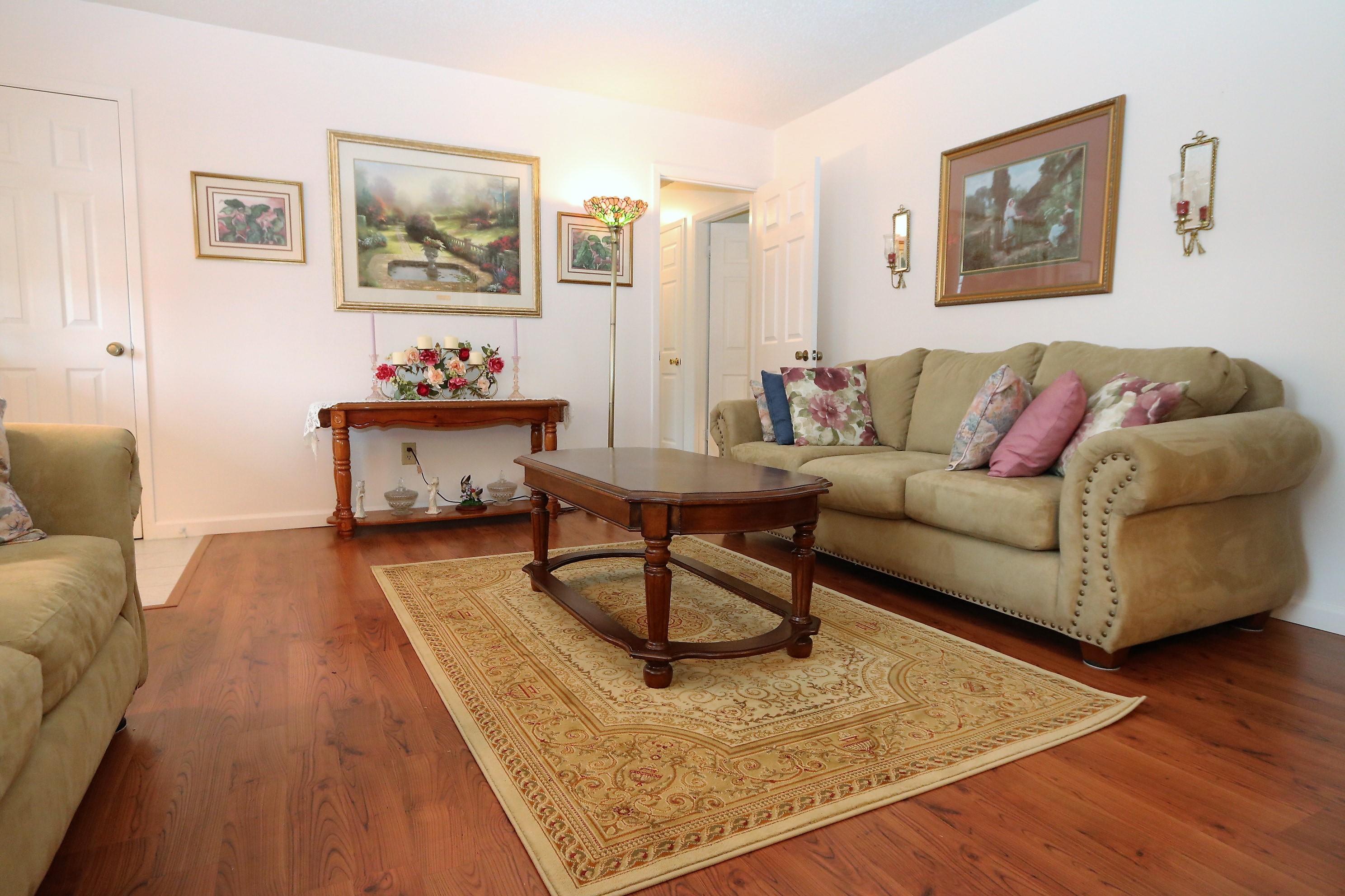 PALM EST UNIT #2 LOT 4 BLK 2 - Residential