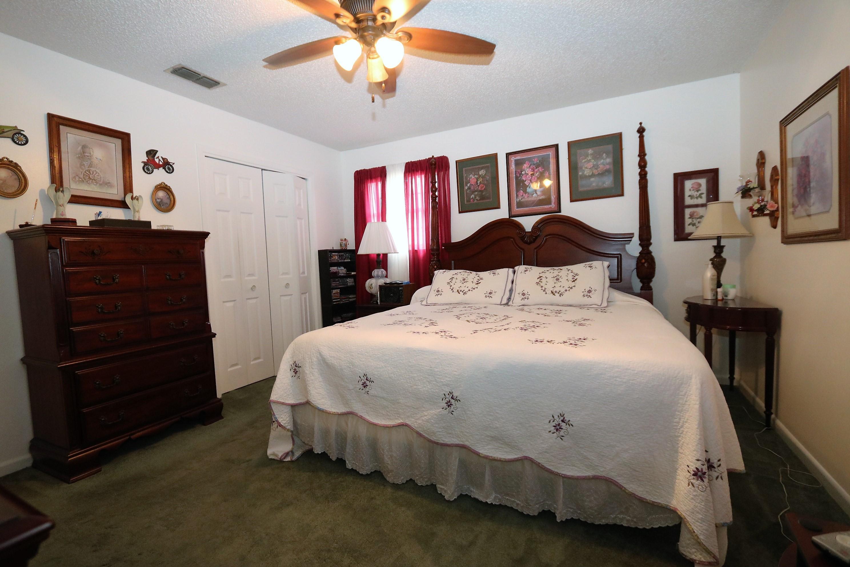 PALM EST UNIT #2 LOT 4 BLK 2 - Residential