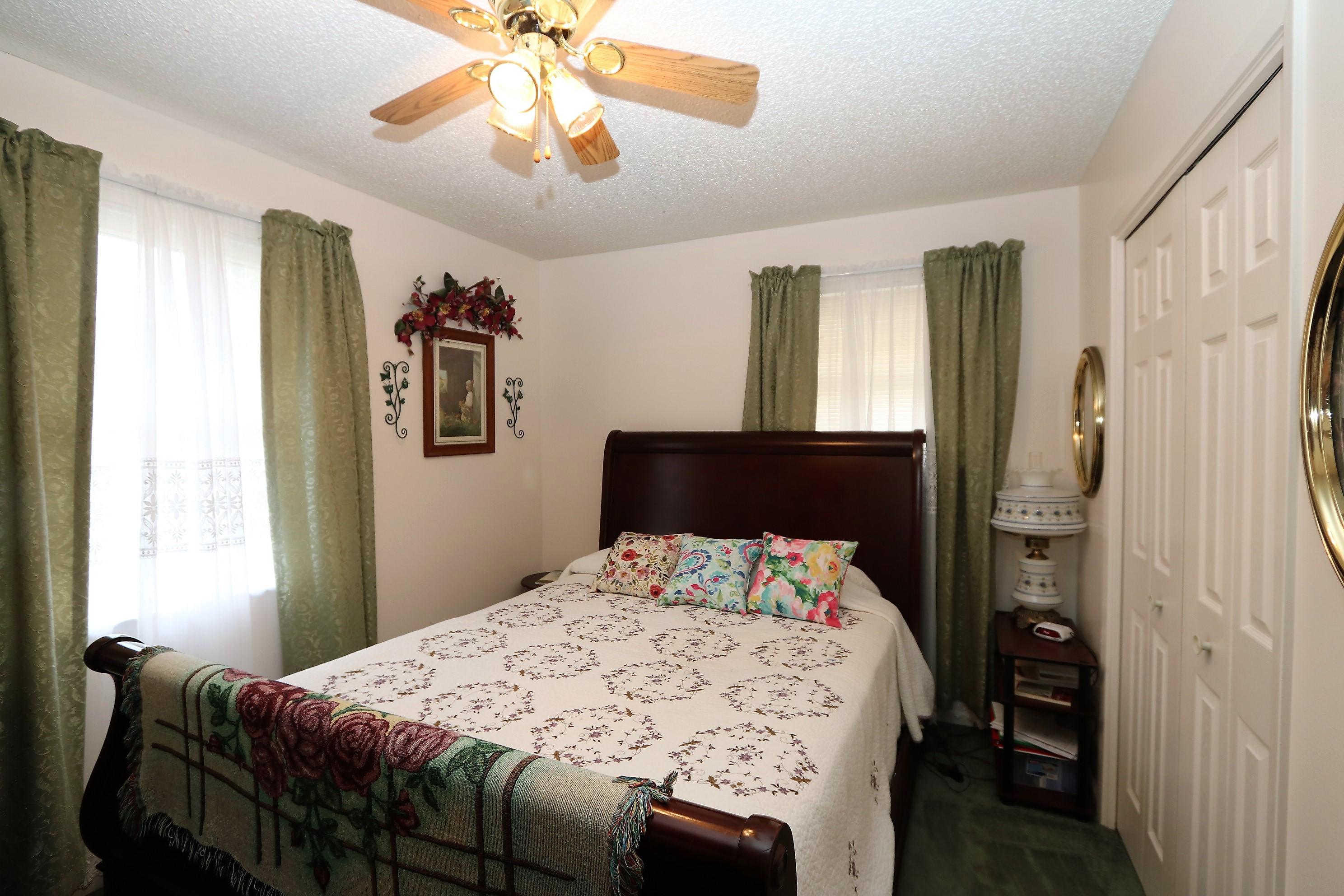 PALM EST UNIT #2 LOT 4 BLK 2 - Residential