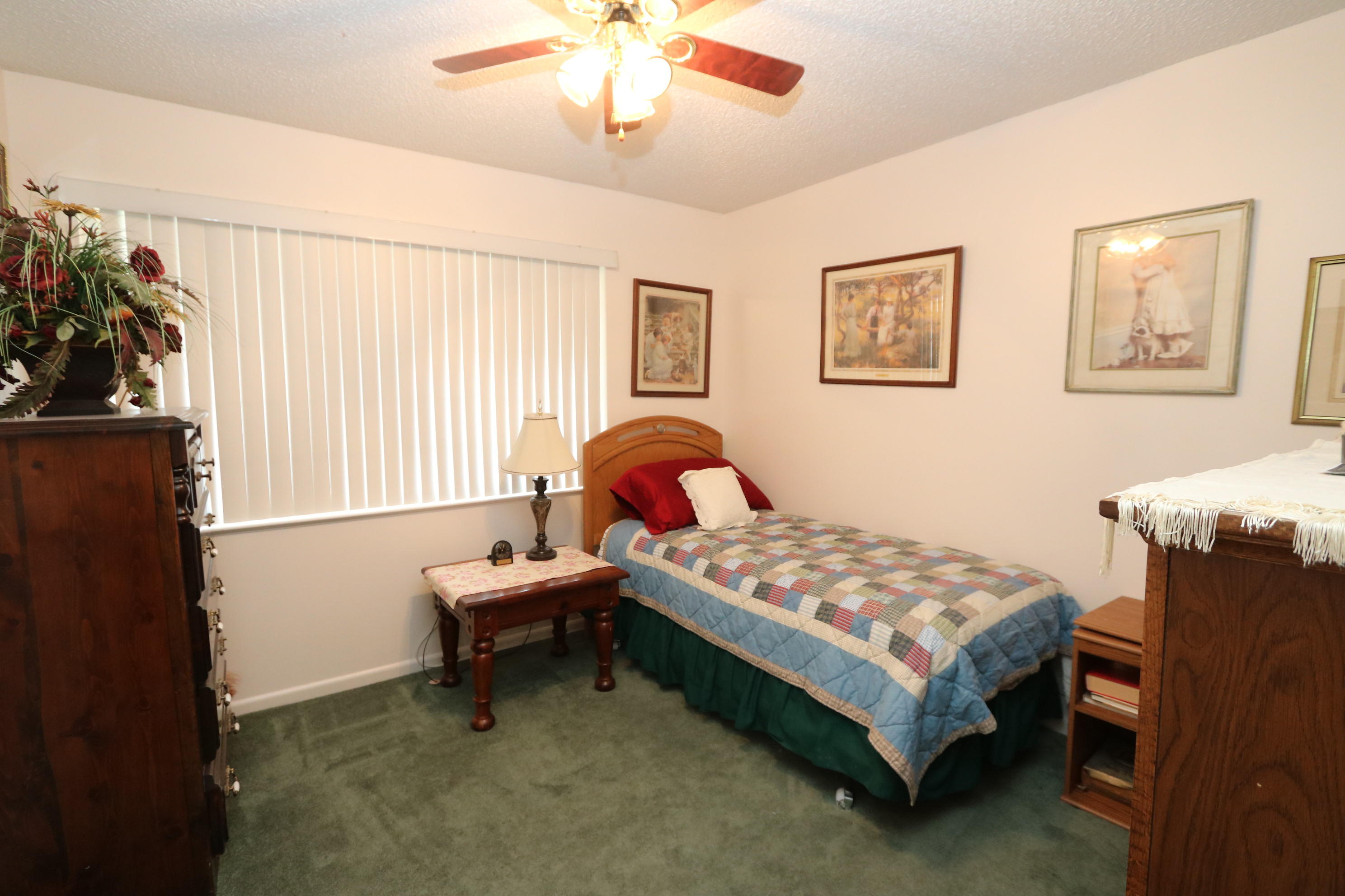 PALM EST UNIT #2 LOT 4 BLK 2 - Residential