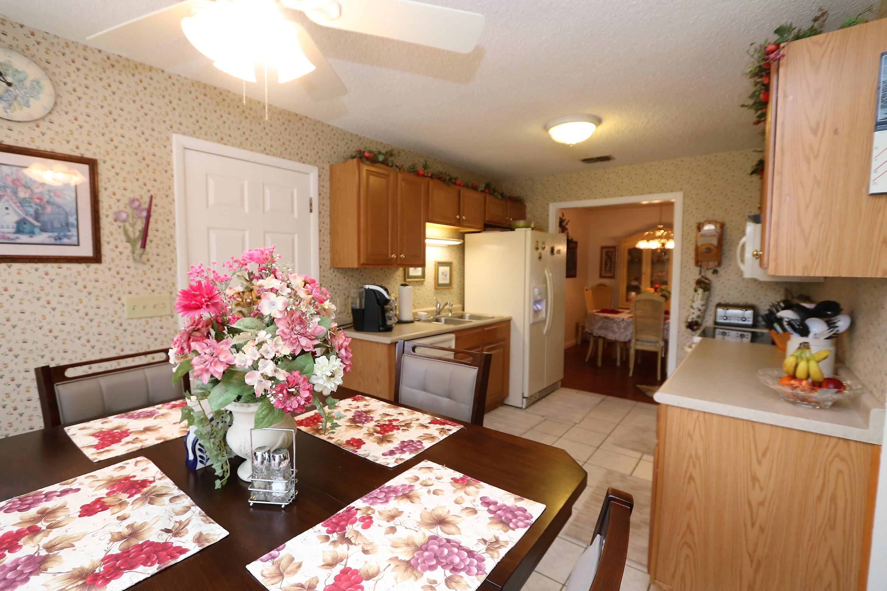 PALM EST UNIT #2 LOT 4 BLK 2 - Residential