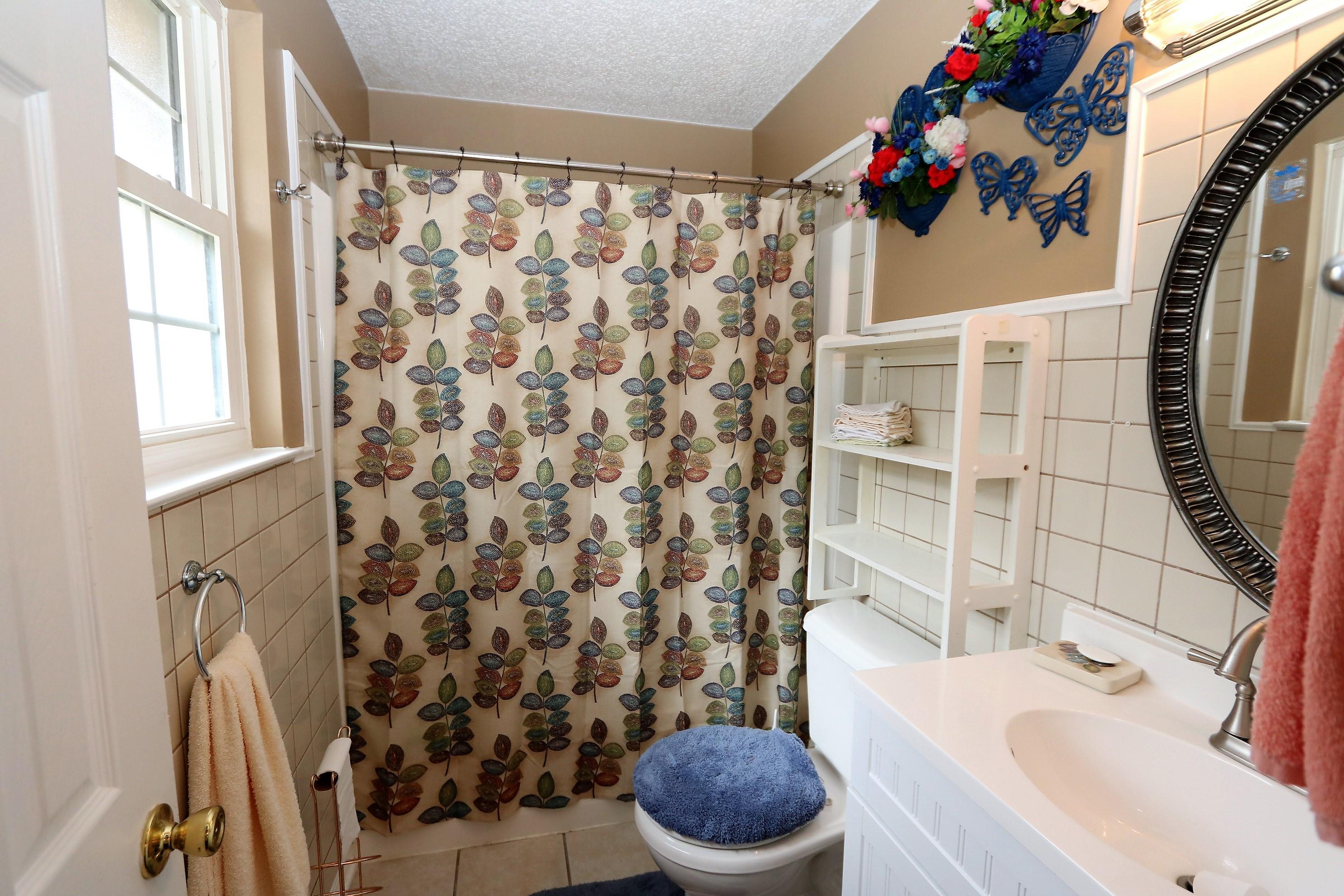 PALM EST UNIT #2 LOT 4 BLK 2 - Residential