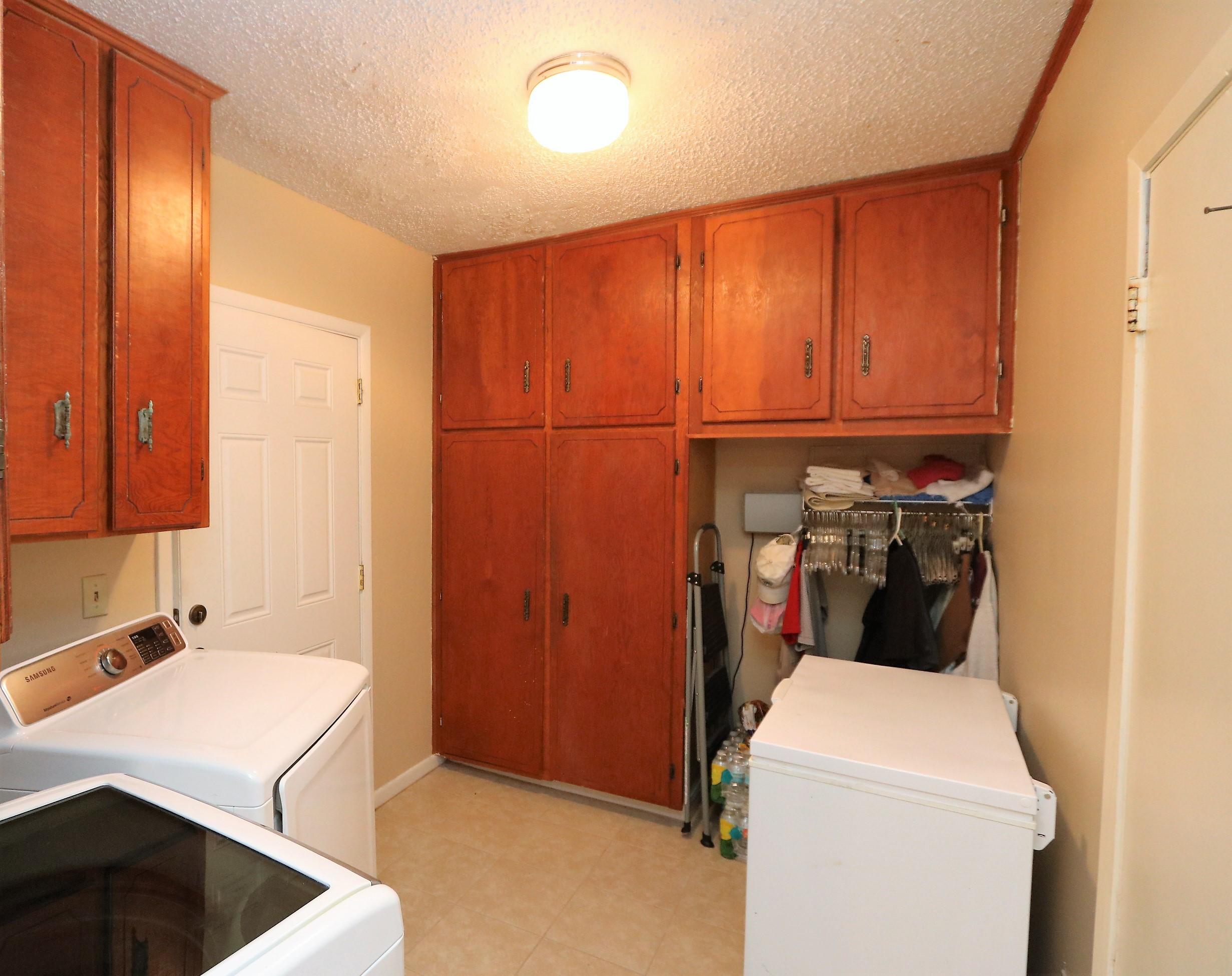 PALM EST UNIT #2 LOT 4 BLK 2 - Residential