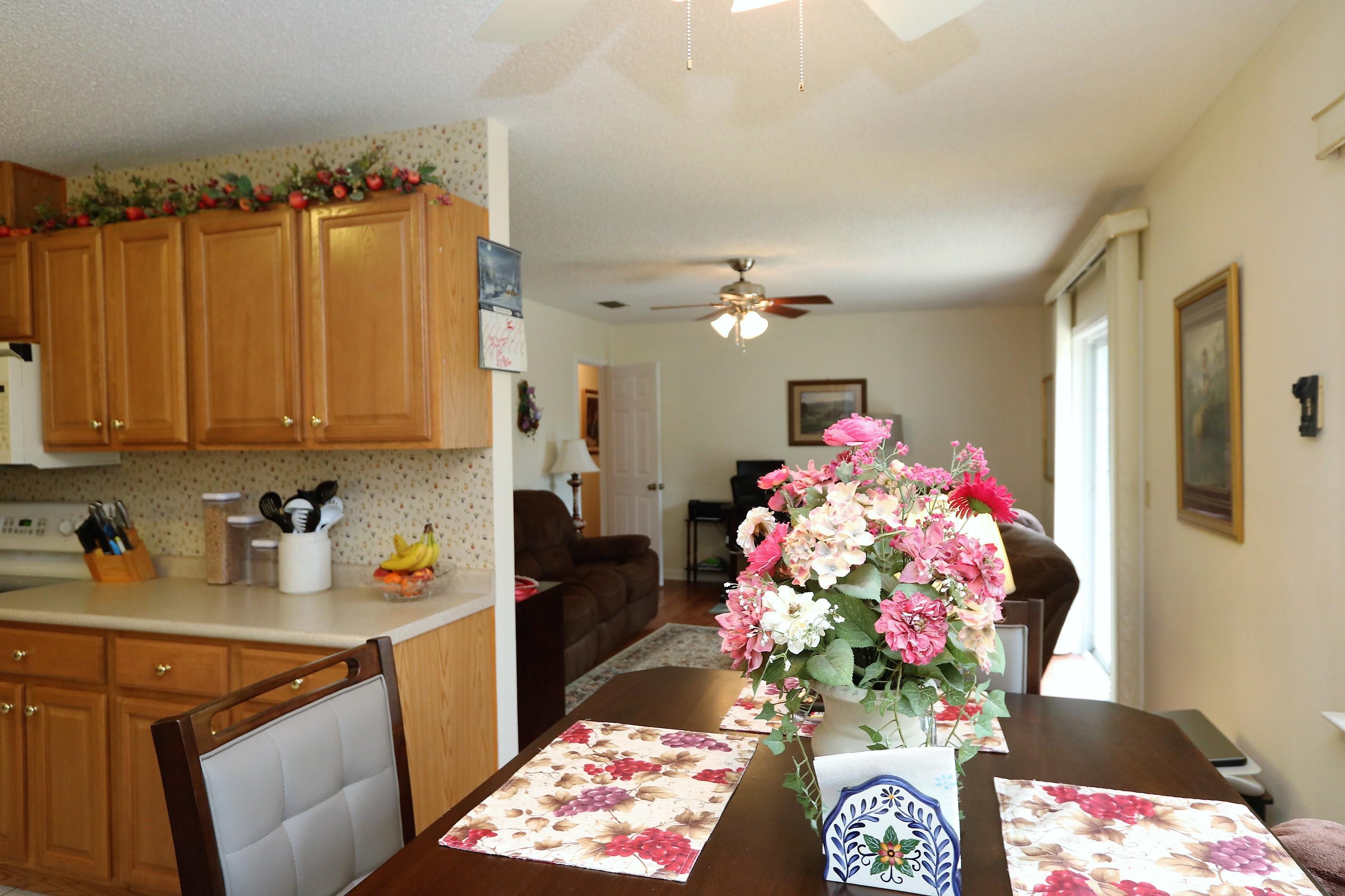 PALM EST UNIT #2 LOT 4 BLK 2 - Residential