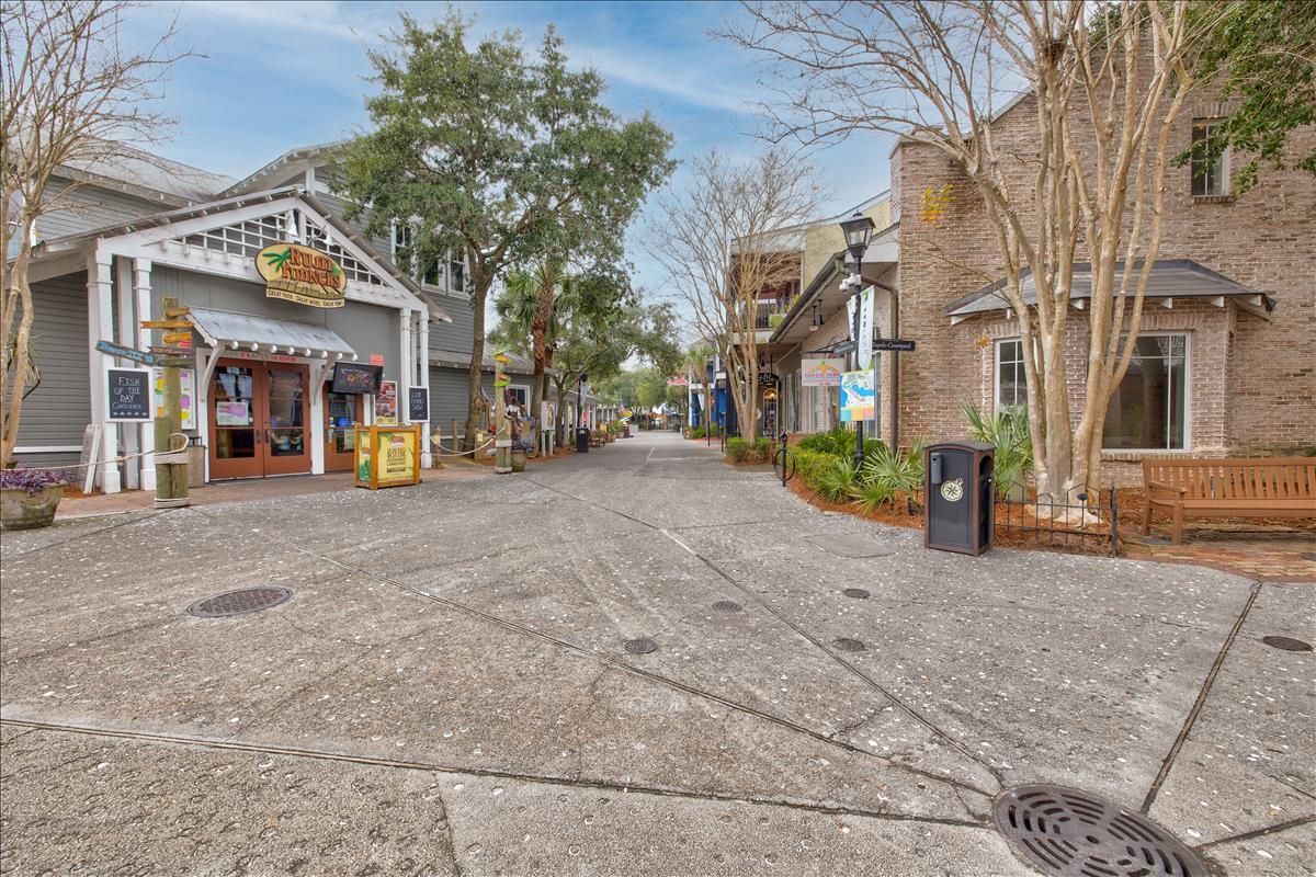 PILOT HOUSE - Residential