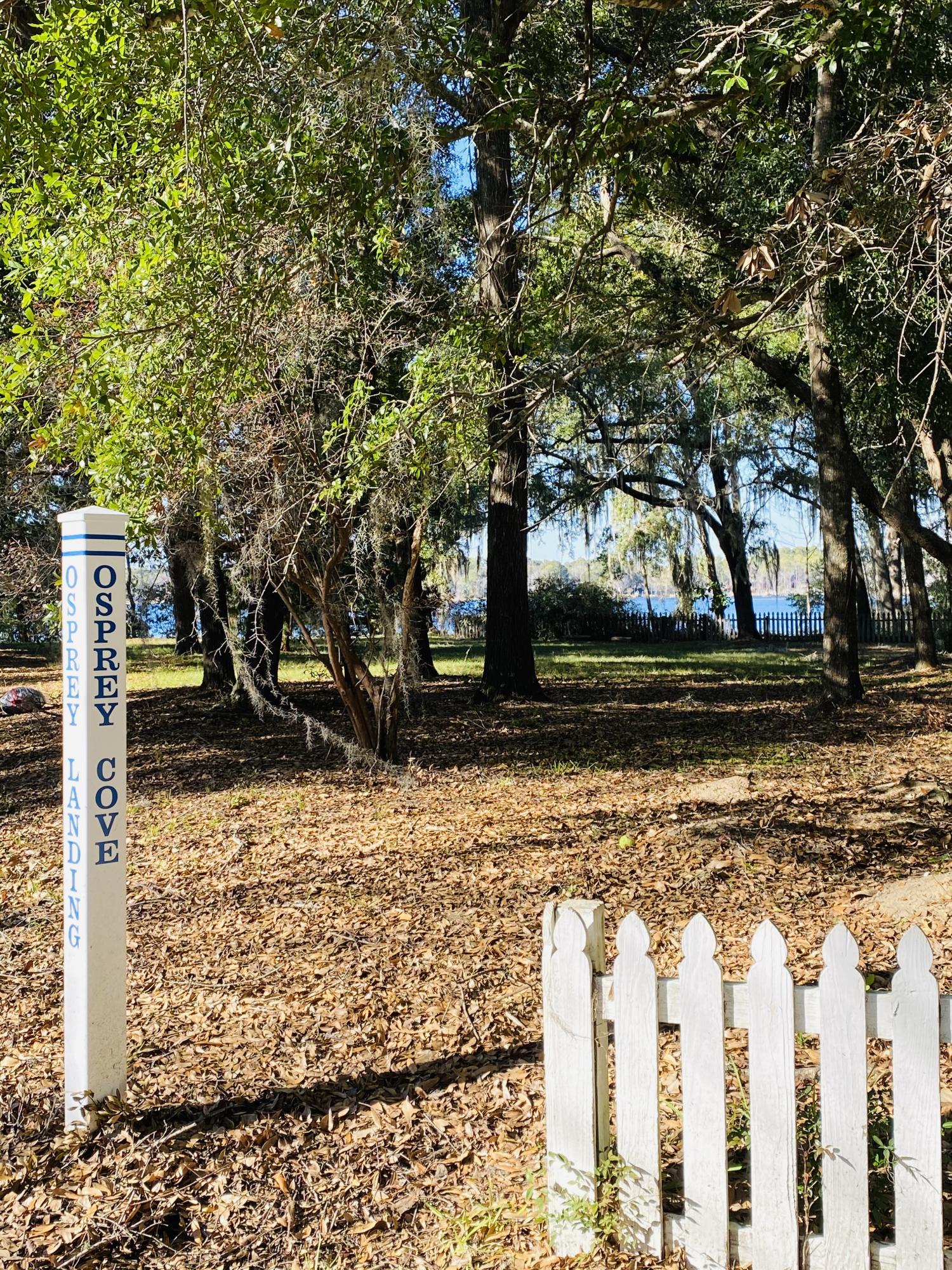 BOLTONS LANDING - Residential