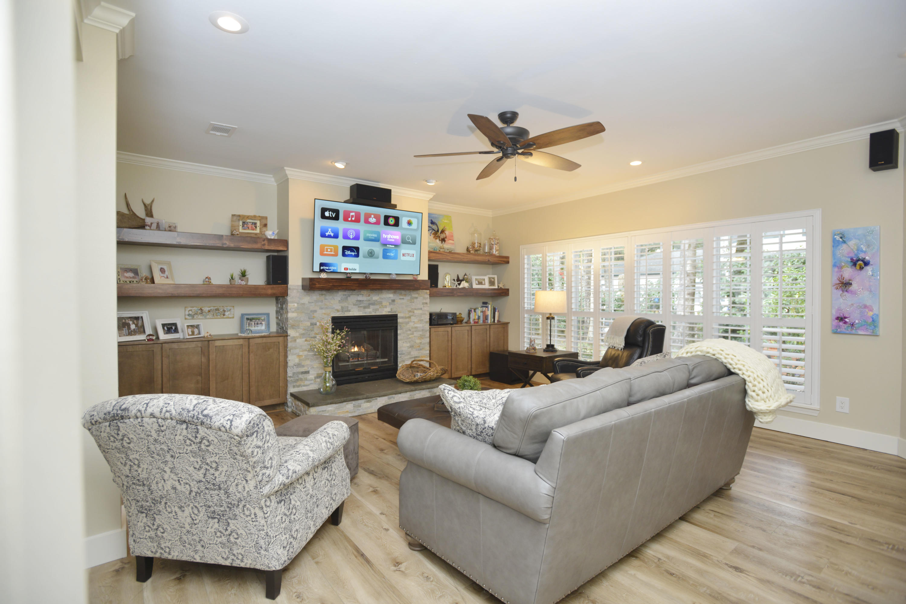 BOLTONS LANDING - Residential