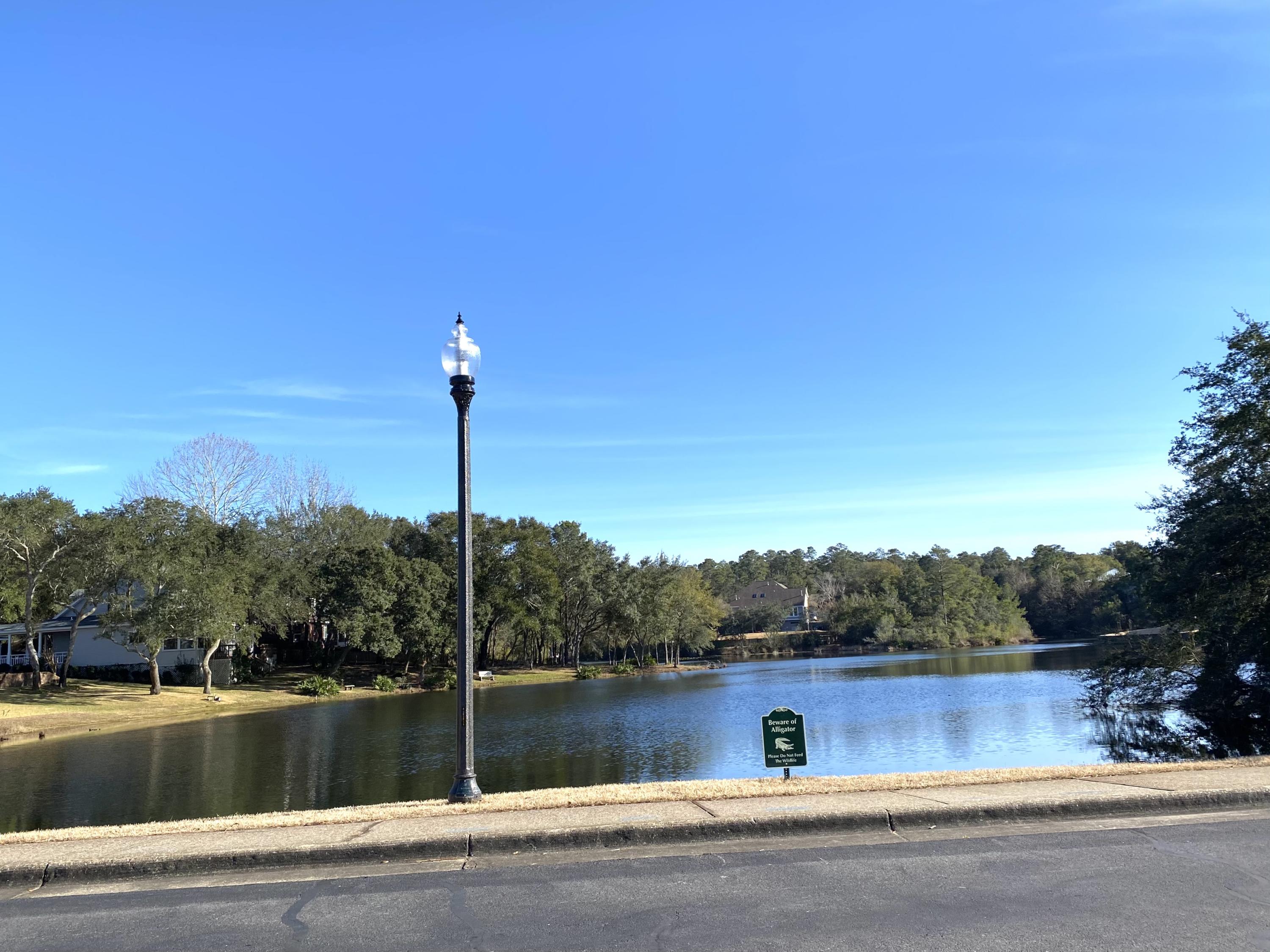 BOLTONS LANDING - Residential