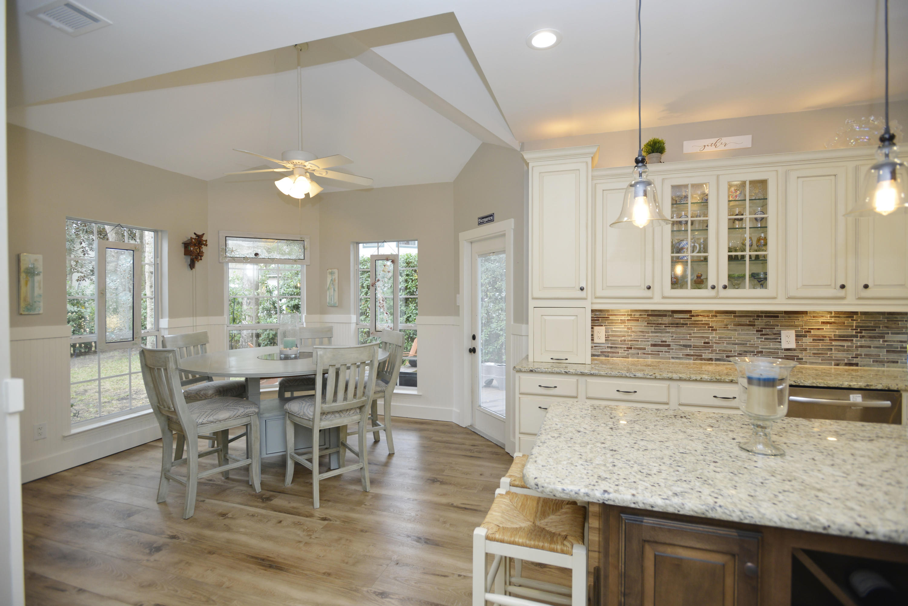 BOLTONS LANDING - Residential