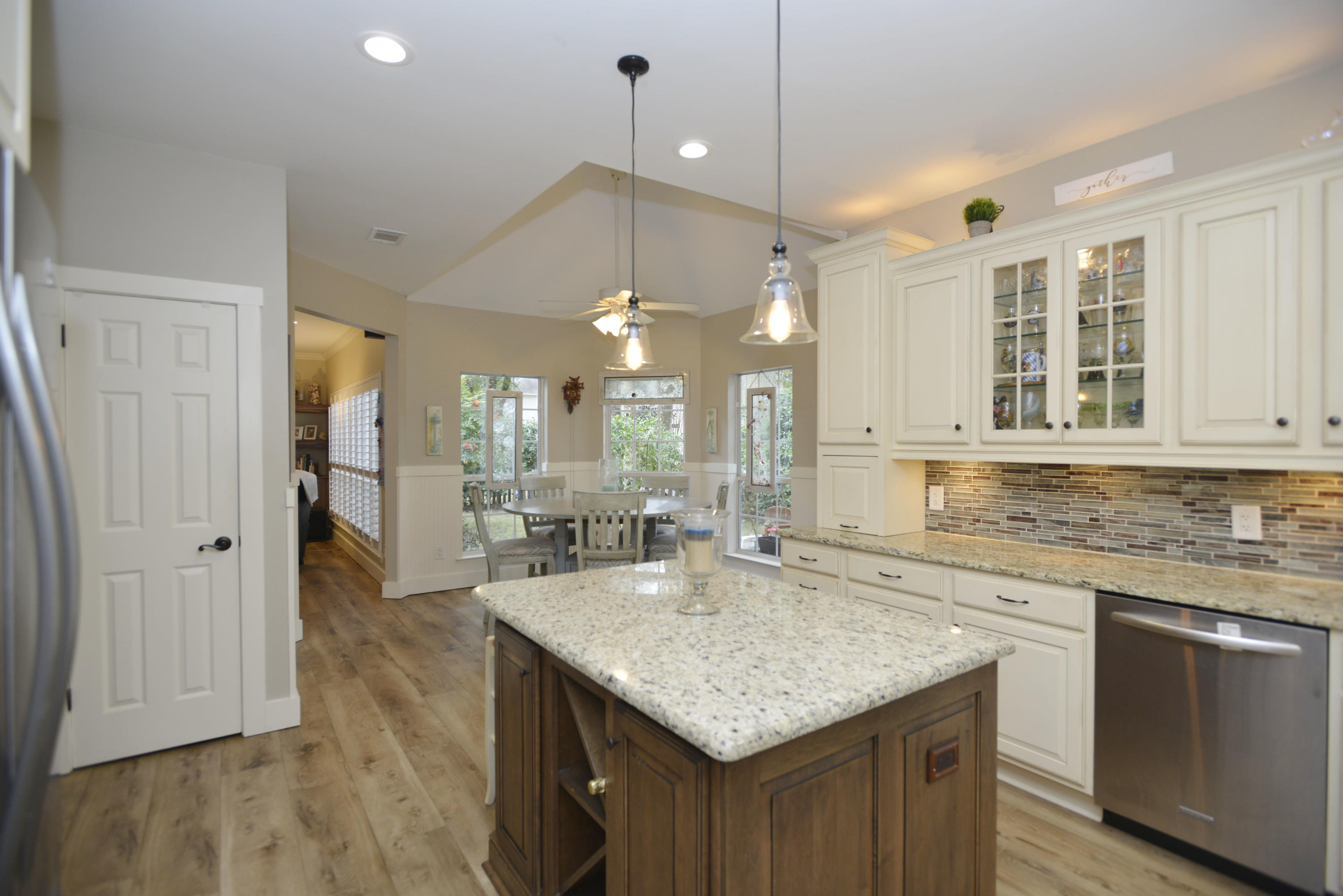 BOLTONS LANDING - Residential