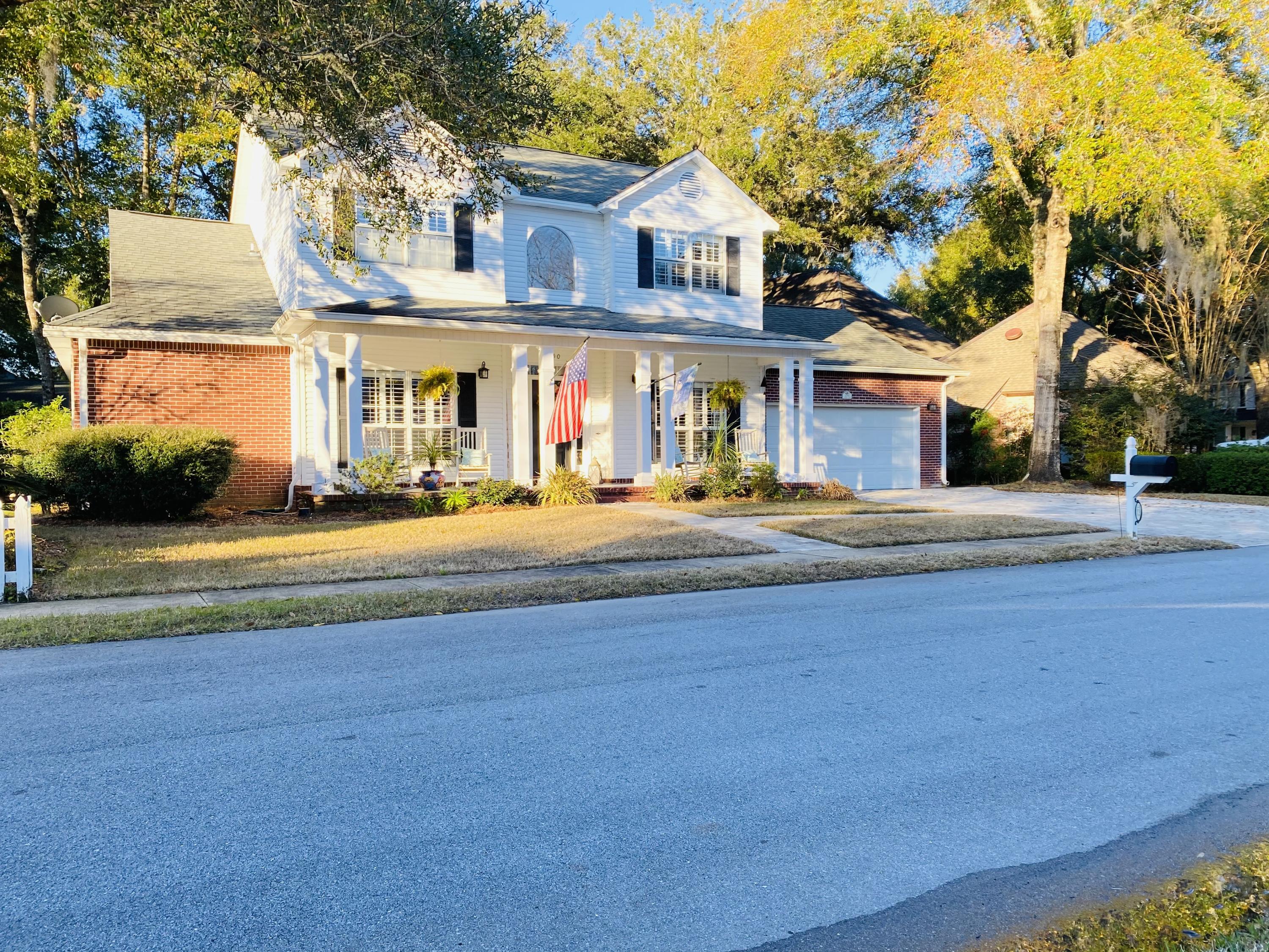 BOLTONS LANDING - Residential