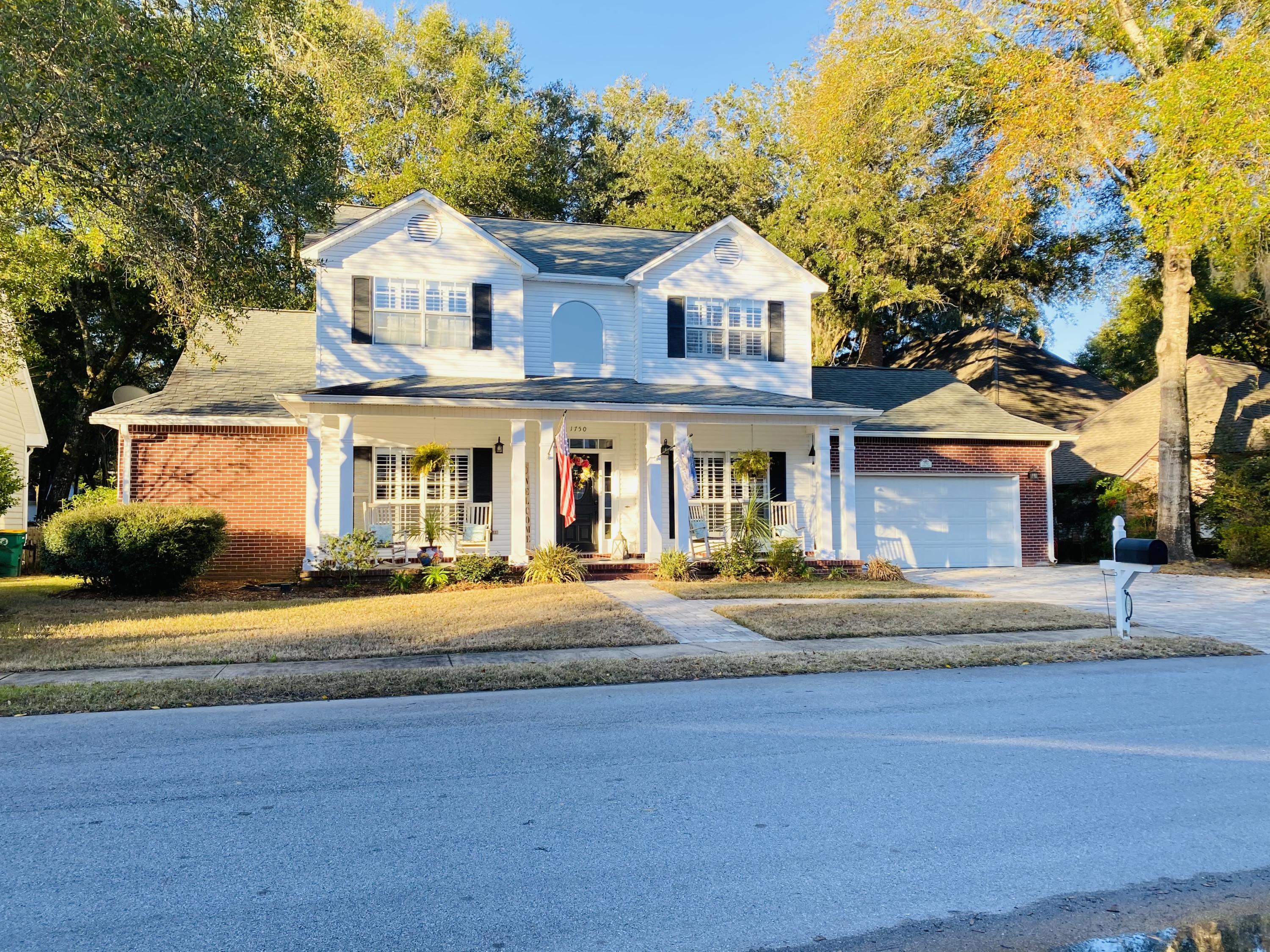 BOLTONS LANDING - Residential