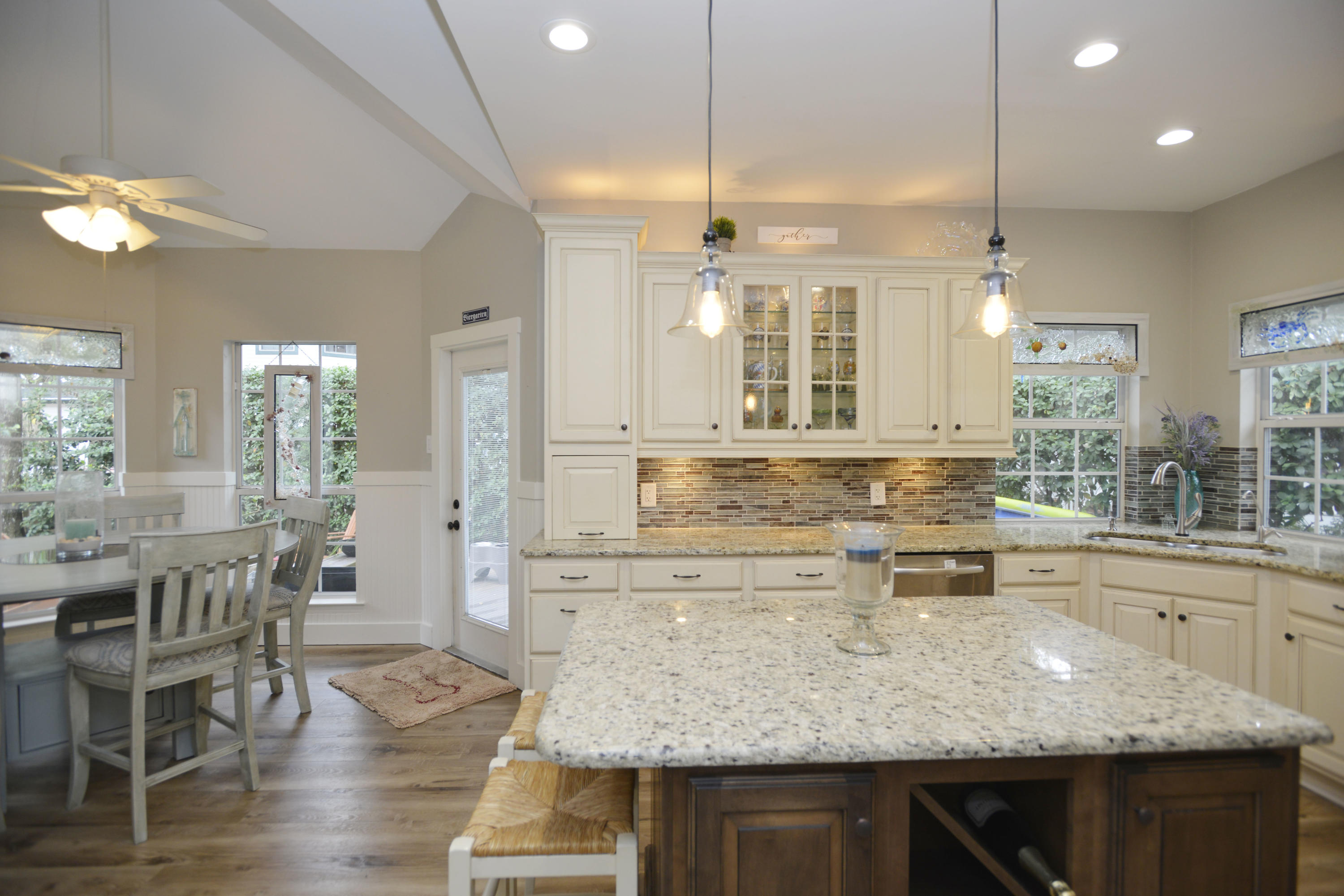 BOLTONS LANDING - Residential