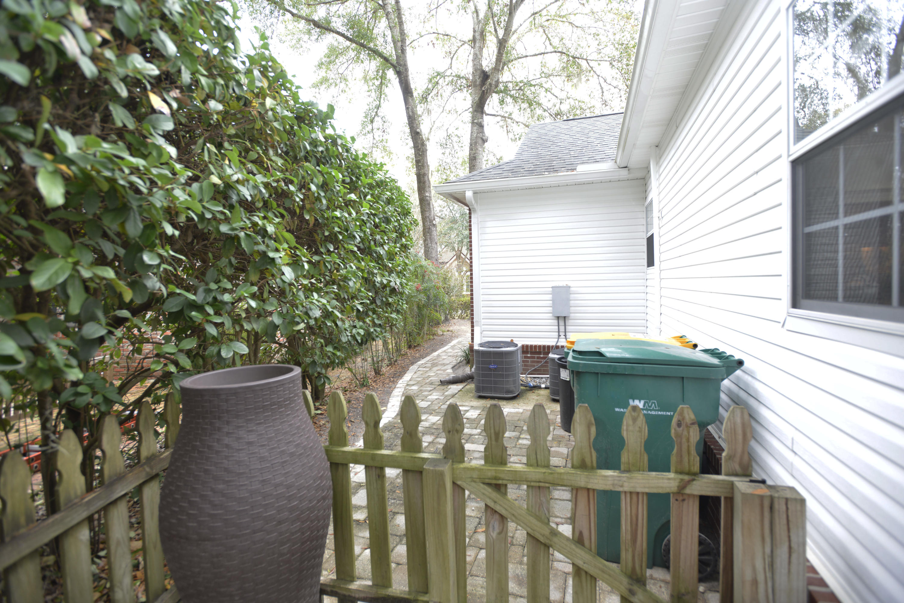 BOLTONS LANDING - Residential