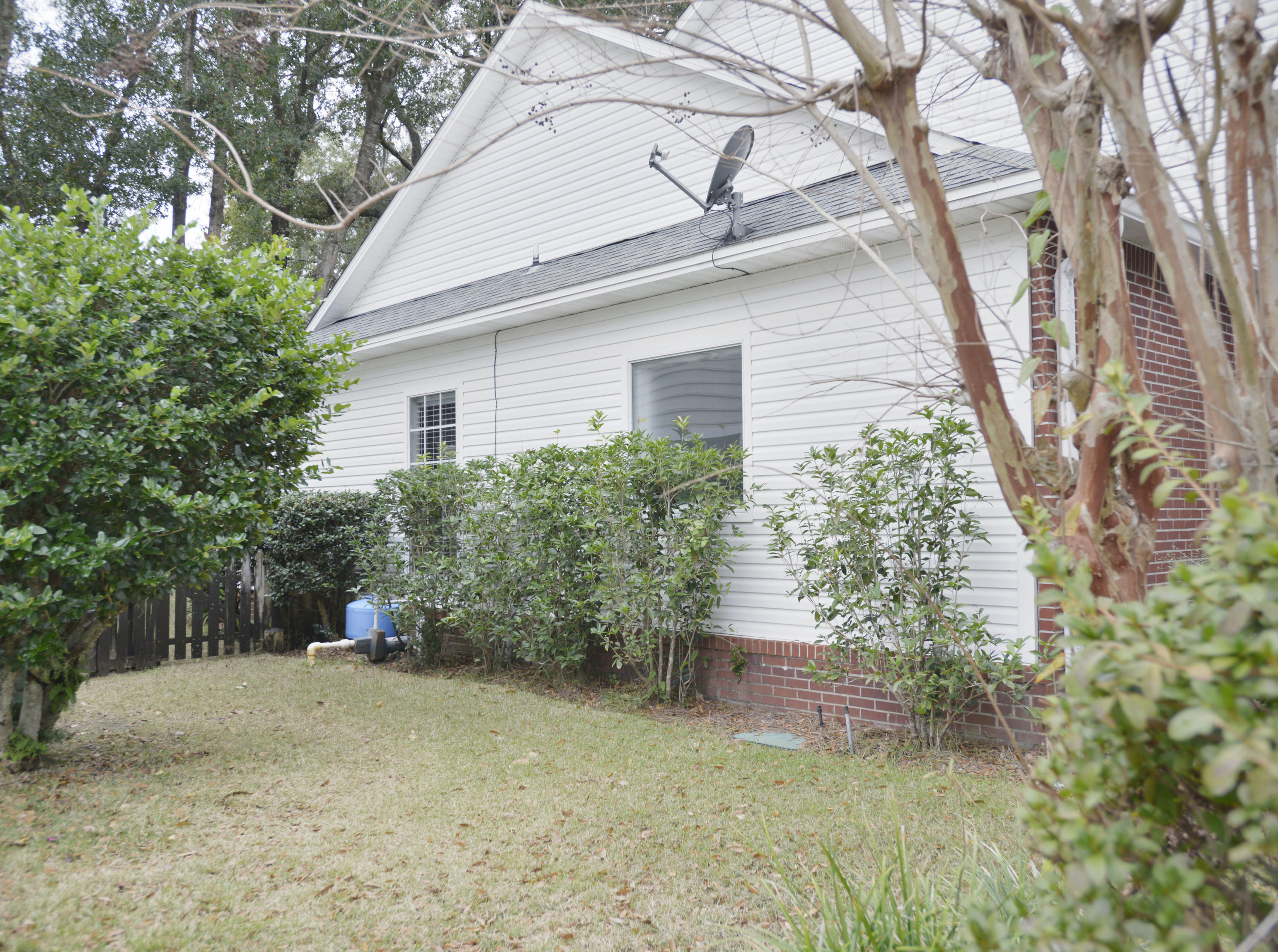 BOLTONS LANDING - Residential