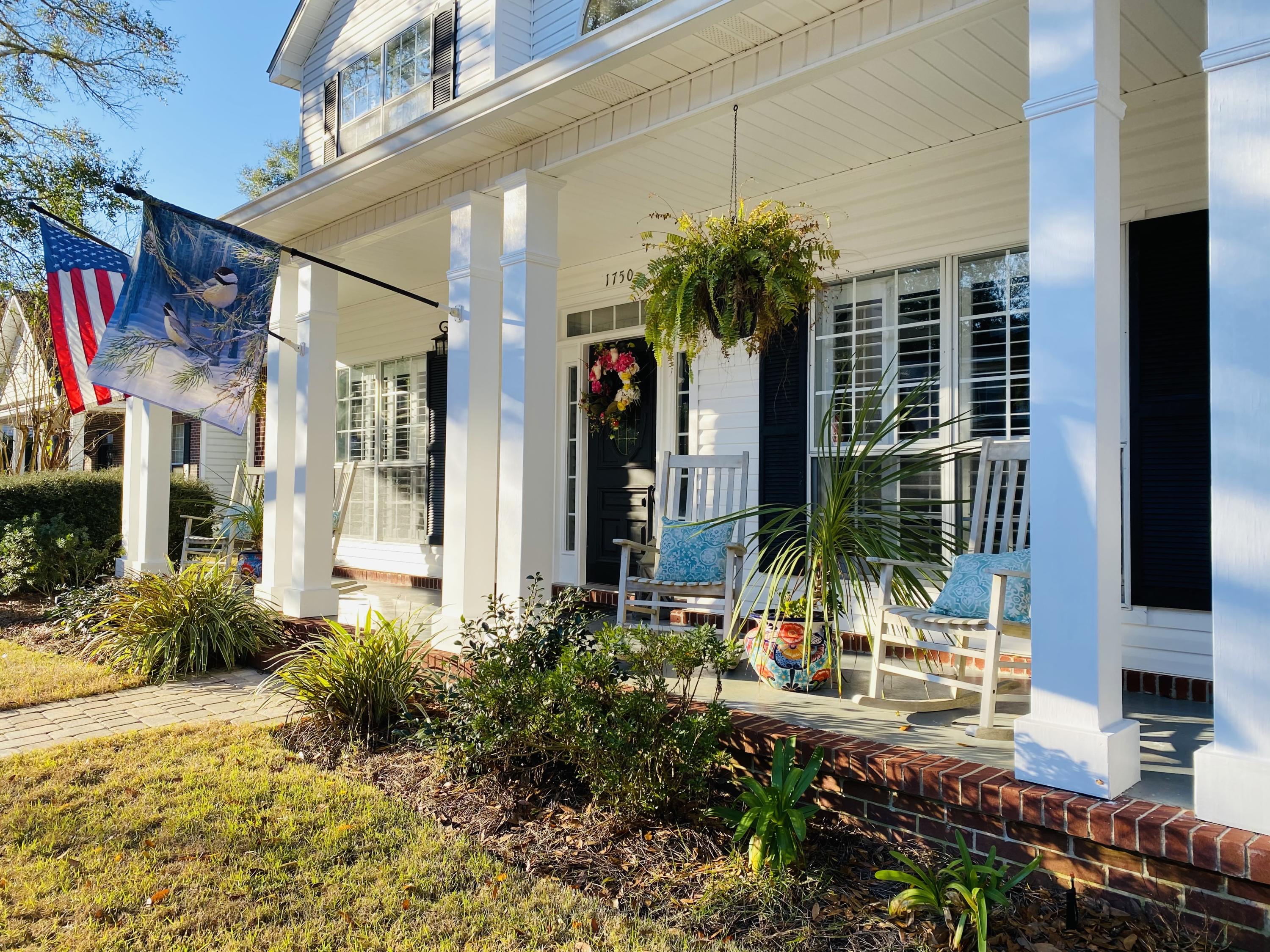 BOLTONS LANDING - Residential