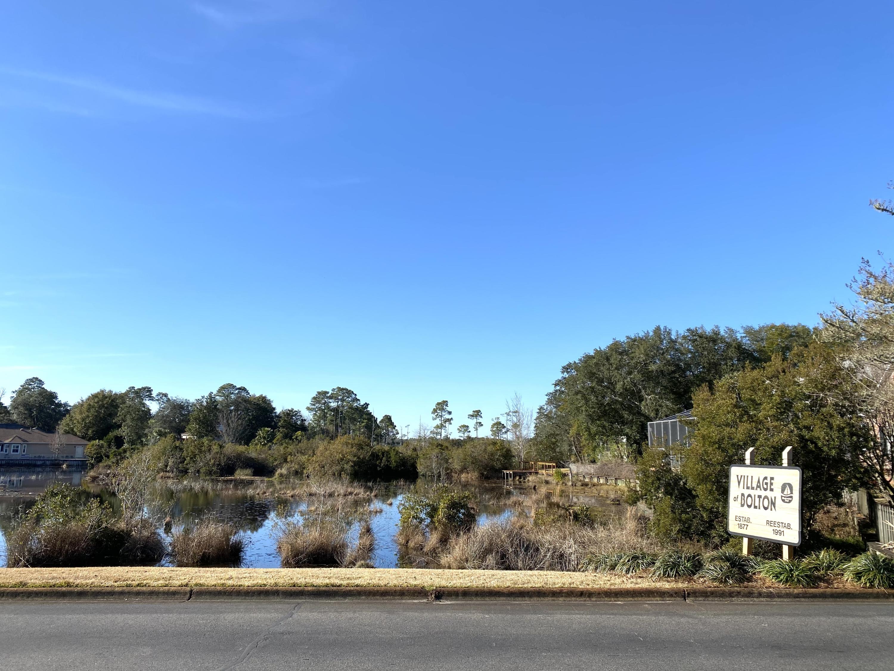 BOLTONS LANDING - Residential